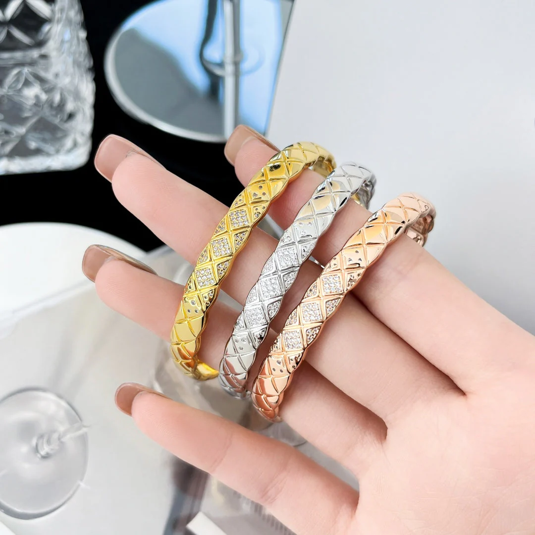 CRUSH BRACELET QUILTED DIAMOND
