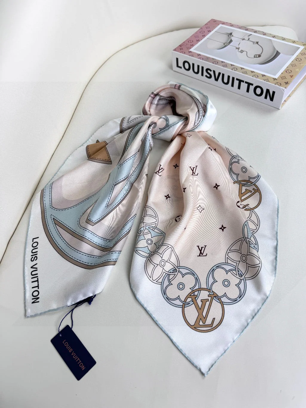 LV SCARF 90 CM IN SILK 719999