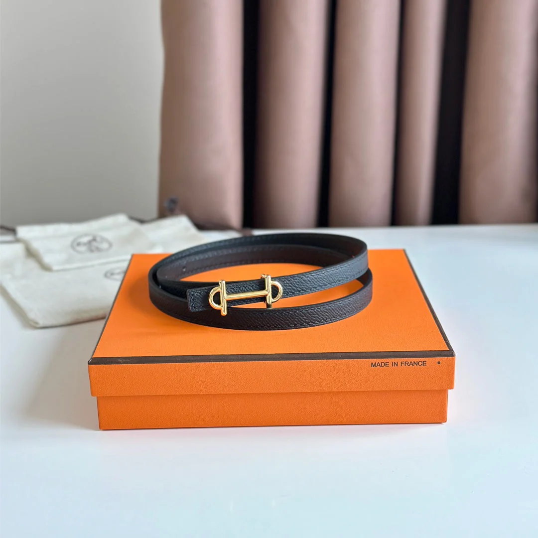HM GAMMA BUCKLE & REVERSIBLE BLACK LEATHER STRAP 13MM GOLD HARDWARE