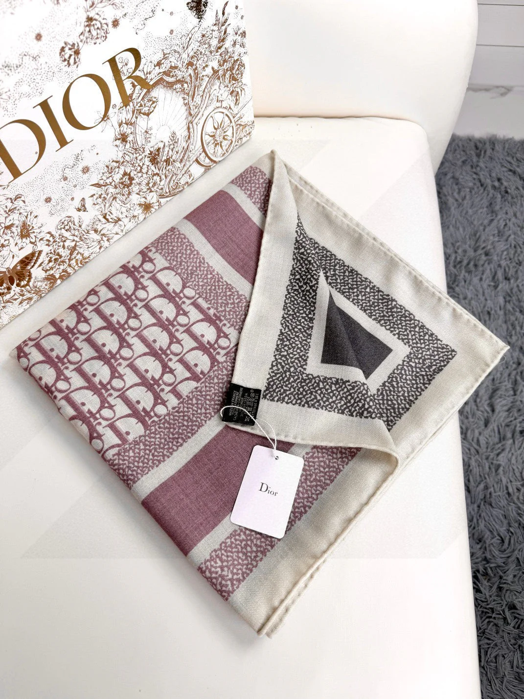 DIOR SCARF 140 CM IN CASHMERE-SILK BLEND 699256
