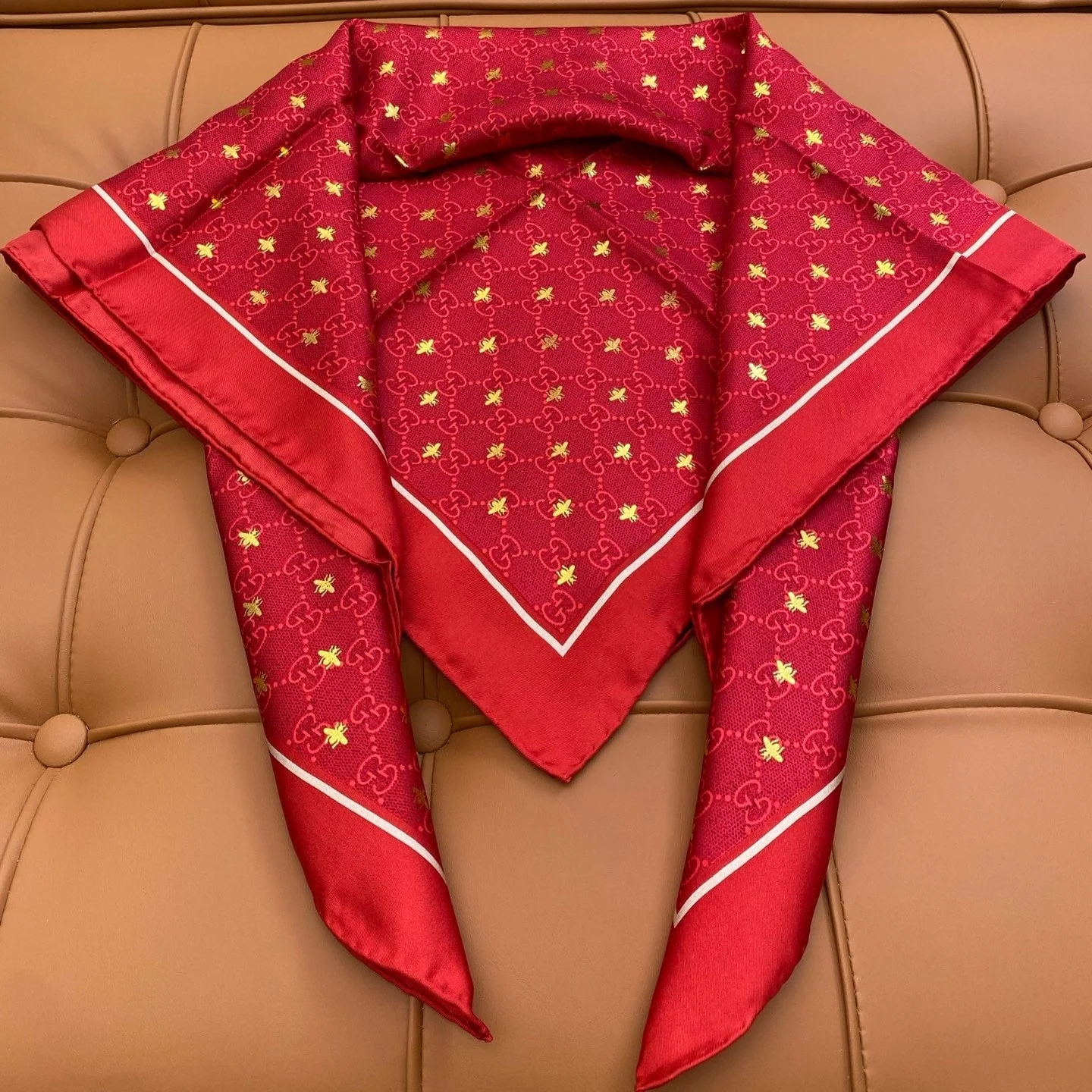 GUCCI 25S SCARF 90 IN SILK 709693