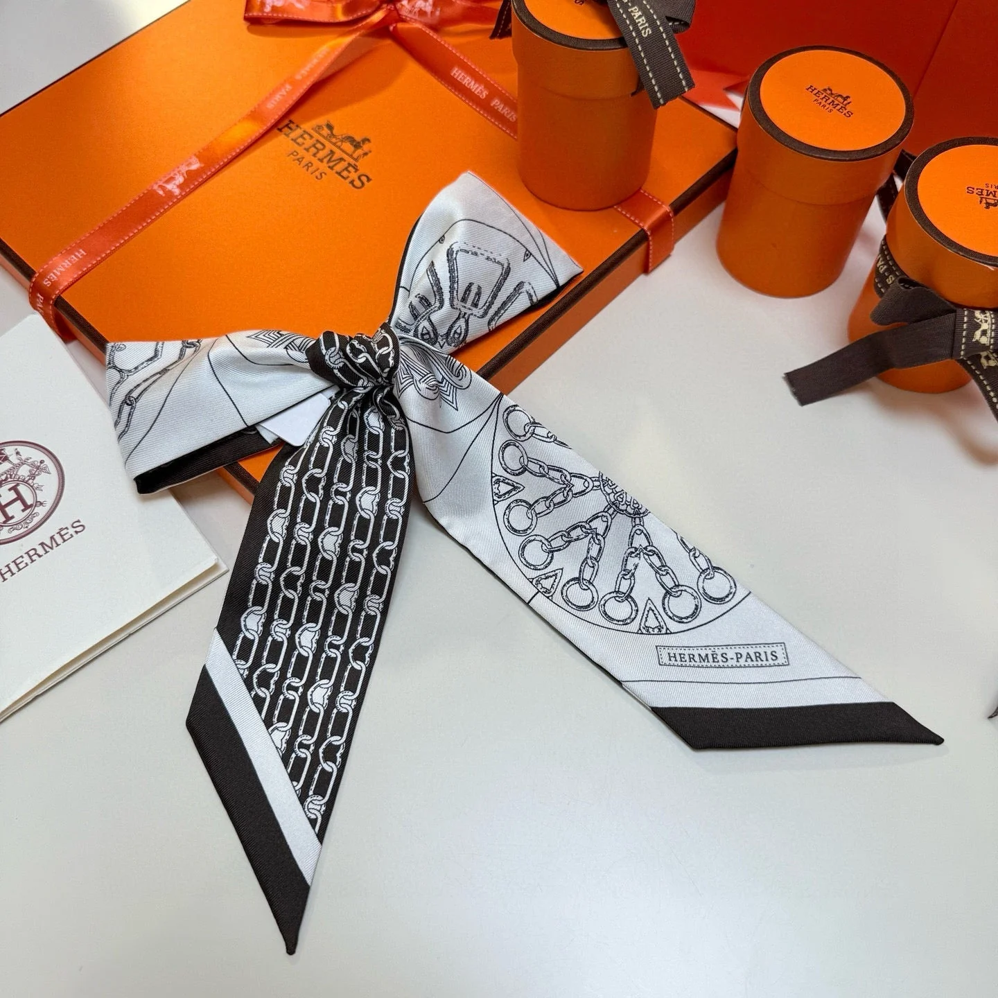 HERMES 25S SCARF 90 IN SILK 856721