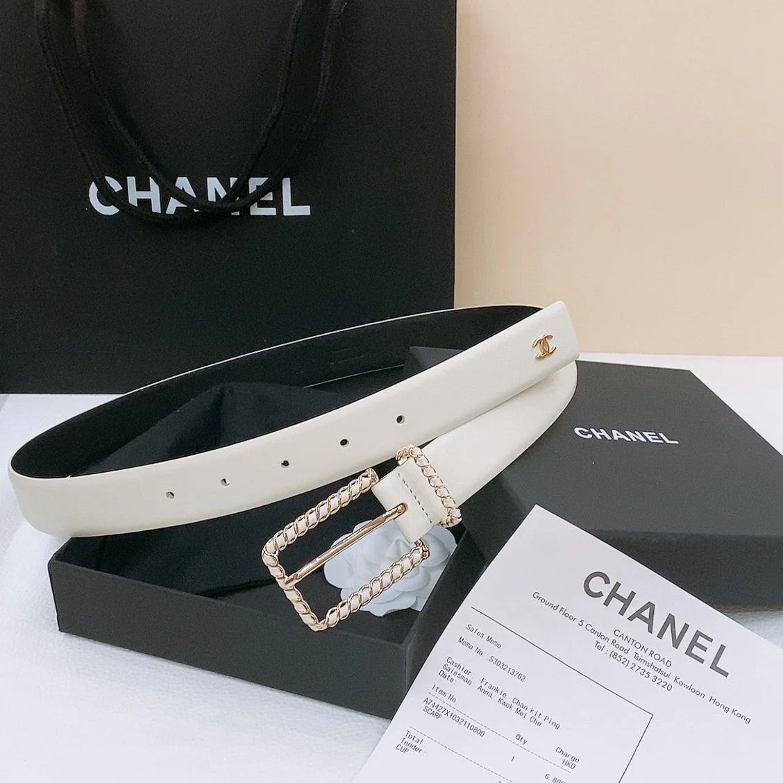BELT 30MM IN BLACK AND WHITE CALFSKIN WITH INTERWOVEN GOLD CHAIN BUCKLE