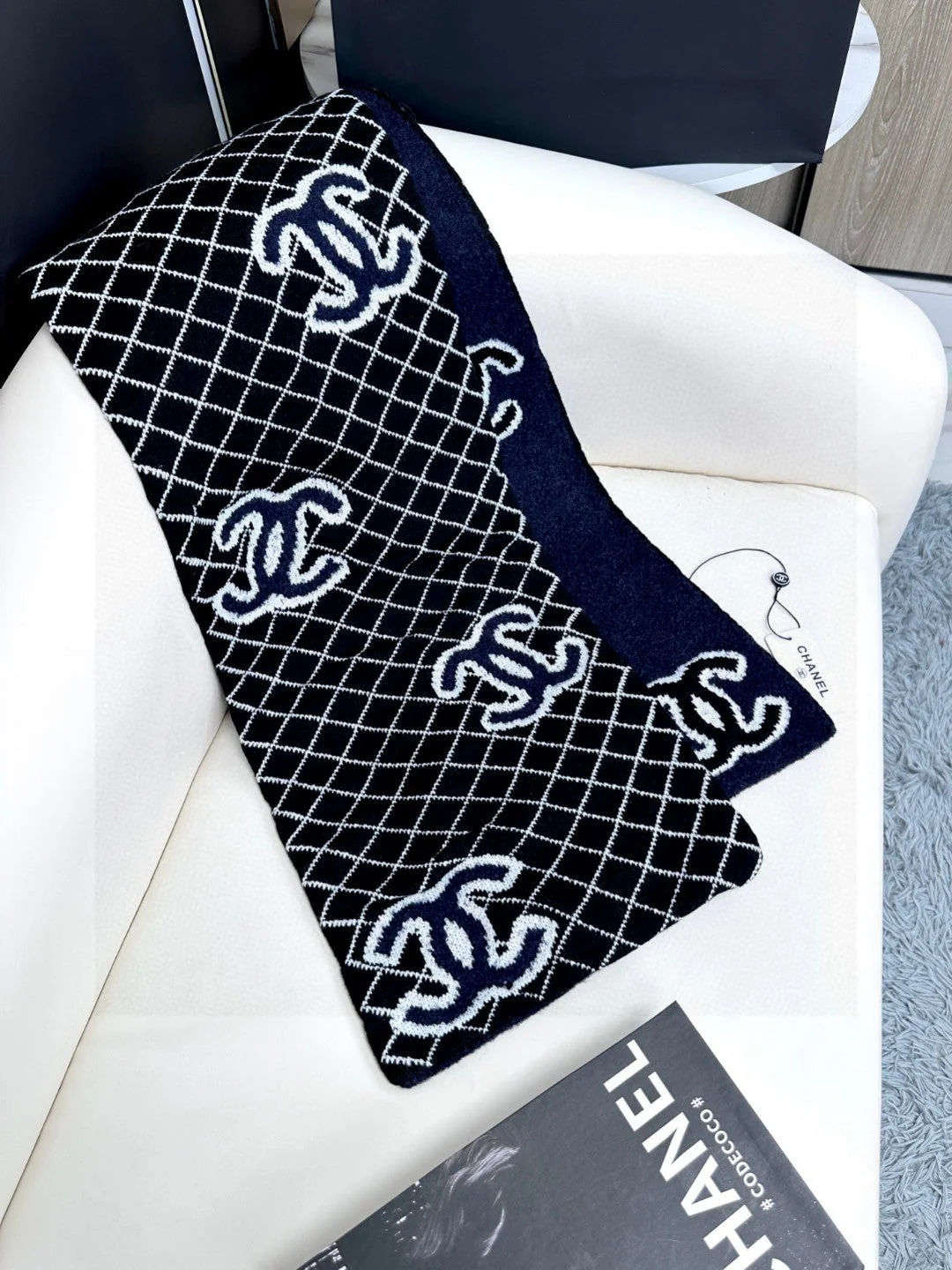 CHANEL 25S SCARF 185 IN CASHMERE 721526