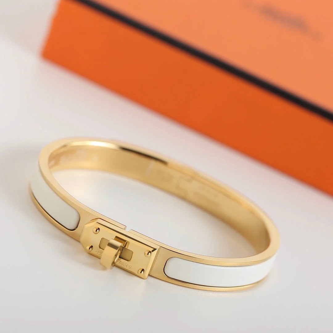 HM KELLY WHITE BRACELET