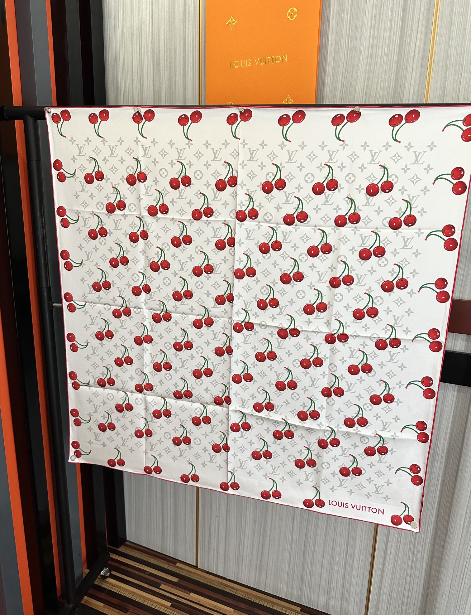 LV SCARF 90 CM IN SILK 03