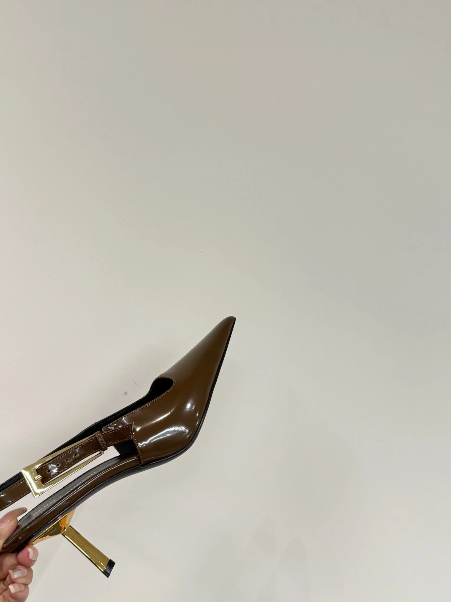 LEE SLINGBACK MID PUMPS IN BARK BROWN SHINY CALFSKIN