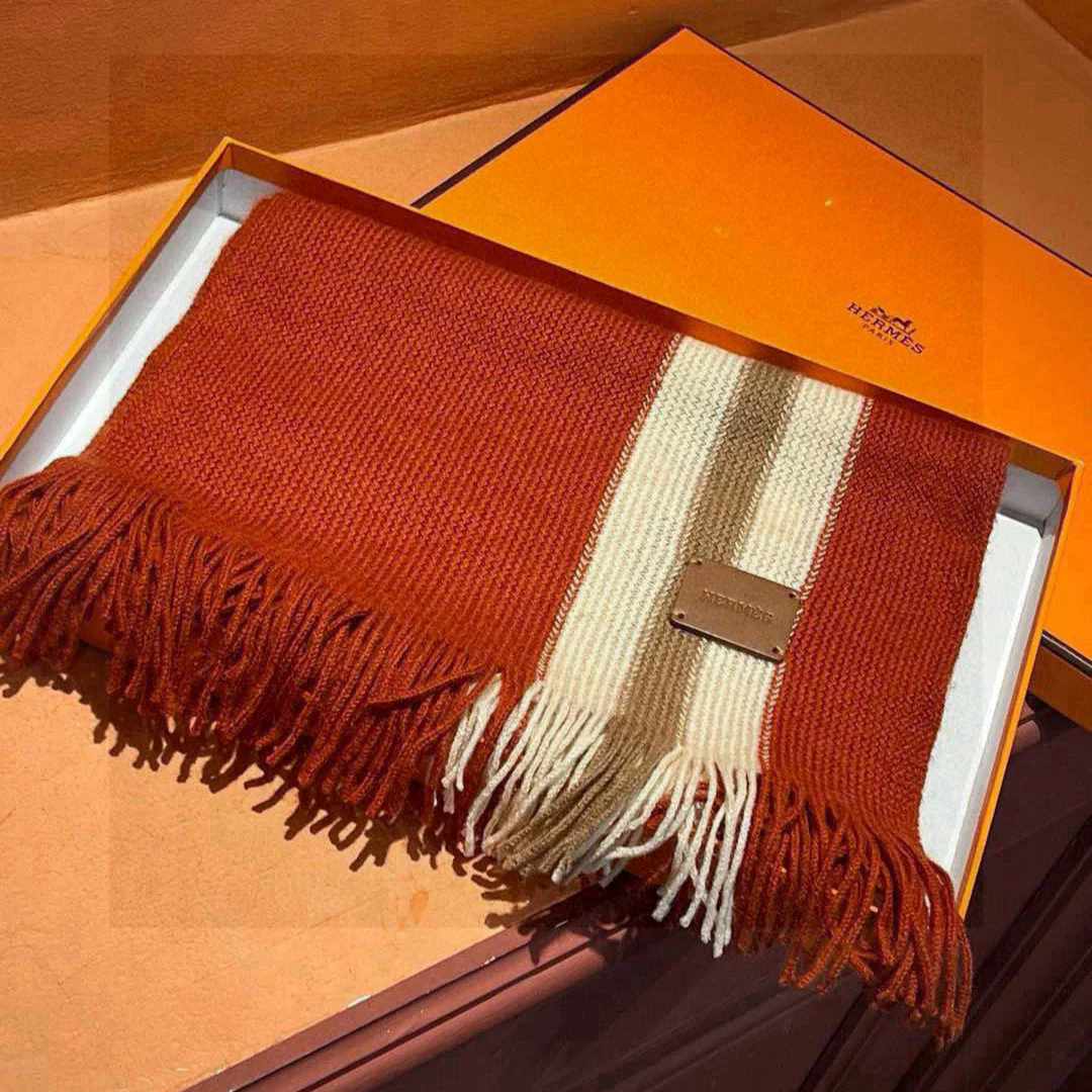 GUCCI 25S SCARF 180 IN CASHMERE 711251