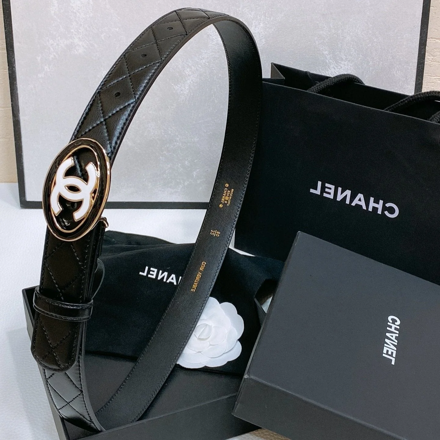 CC 30MM BELT IN BLACK EMBROIDERED CALFSKIN WHITE MIX BLACK METAL HARDWARE