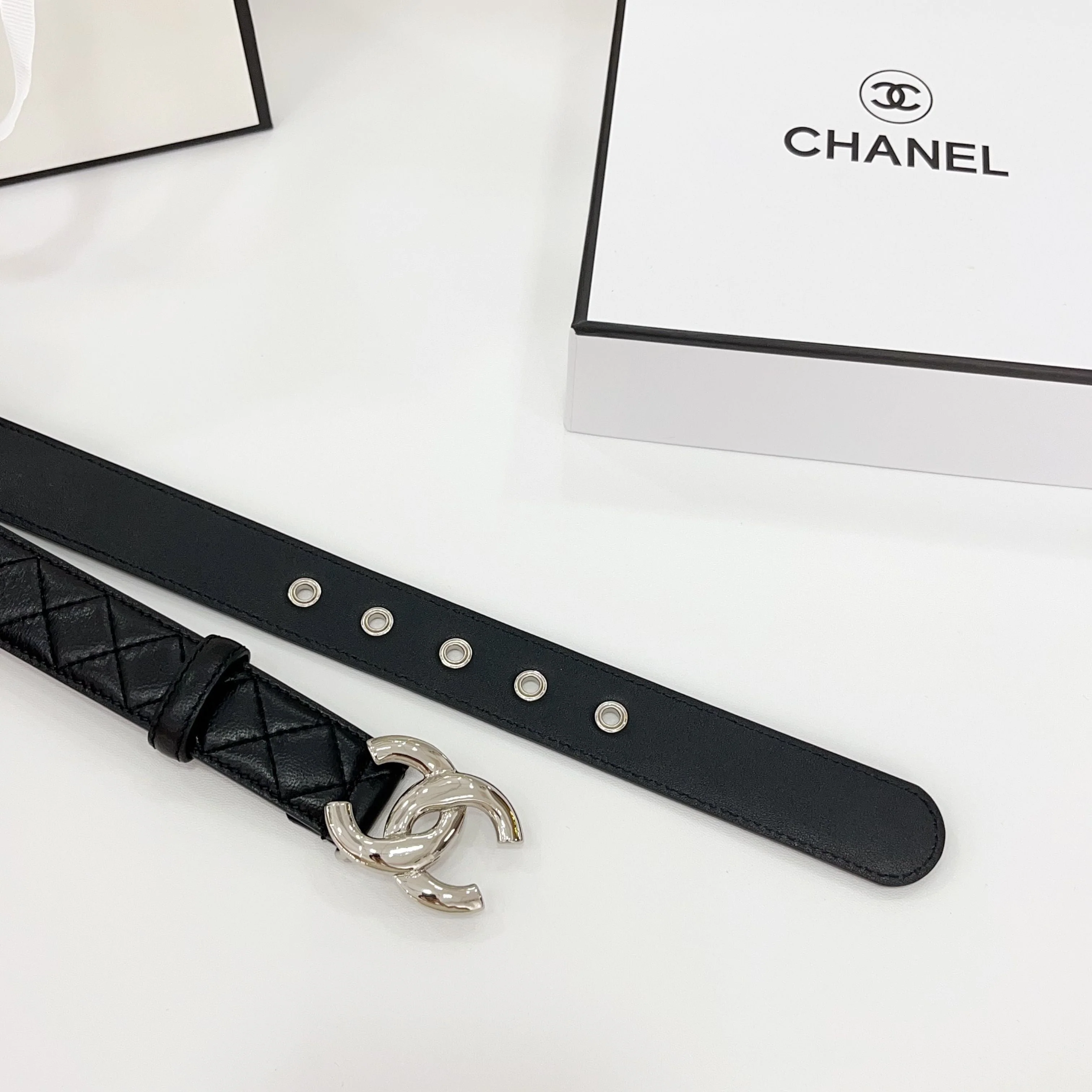 DOUBLE C BELT 30MM IN BLACK QUILTED LEATHER WITH SILVER BUCKLE