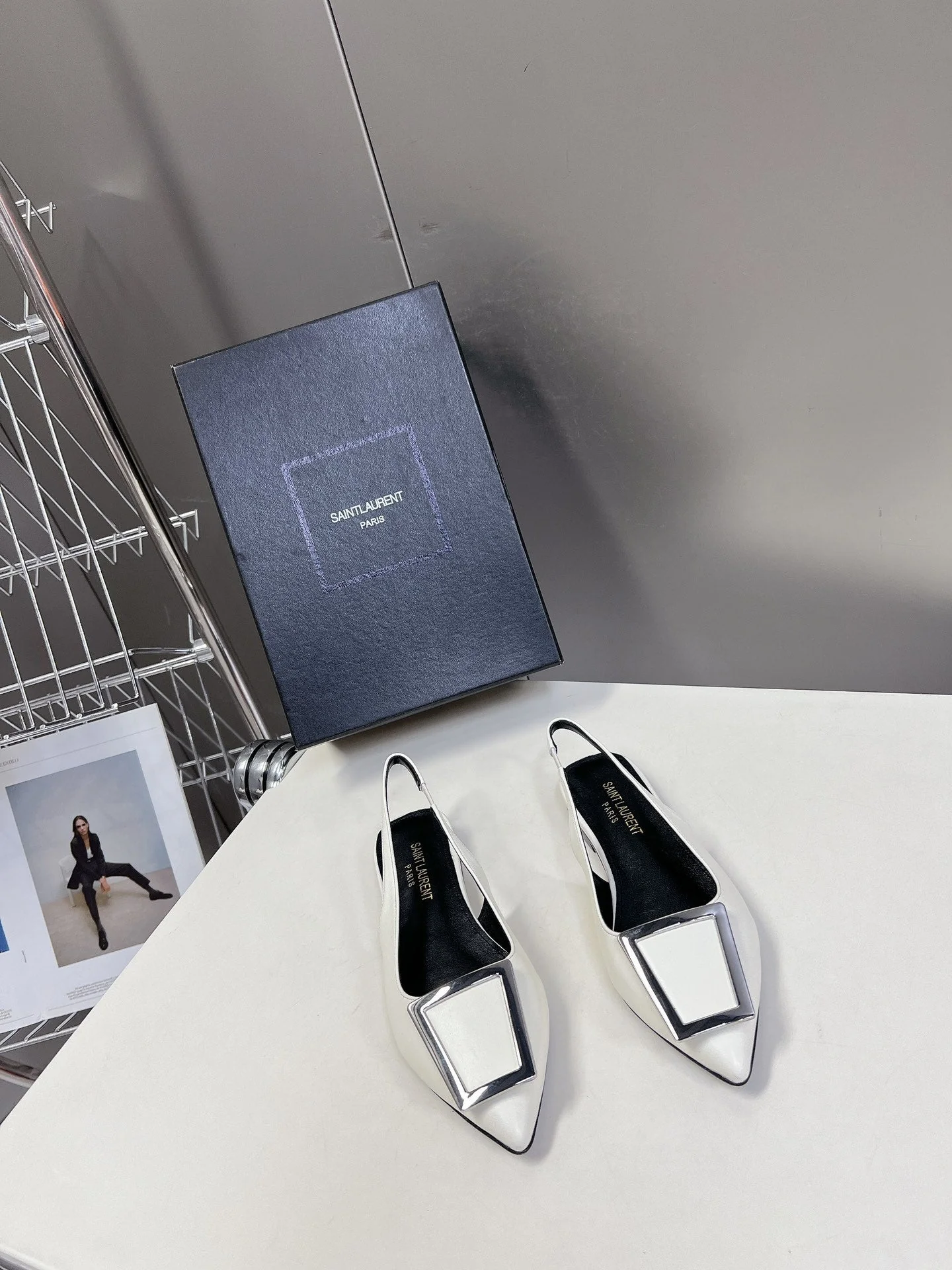 SL SQUARE BUCKLE SLINGBACK WHITE CALFSKIN