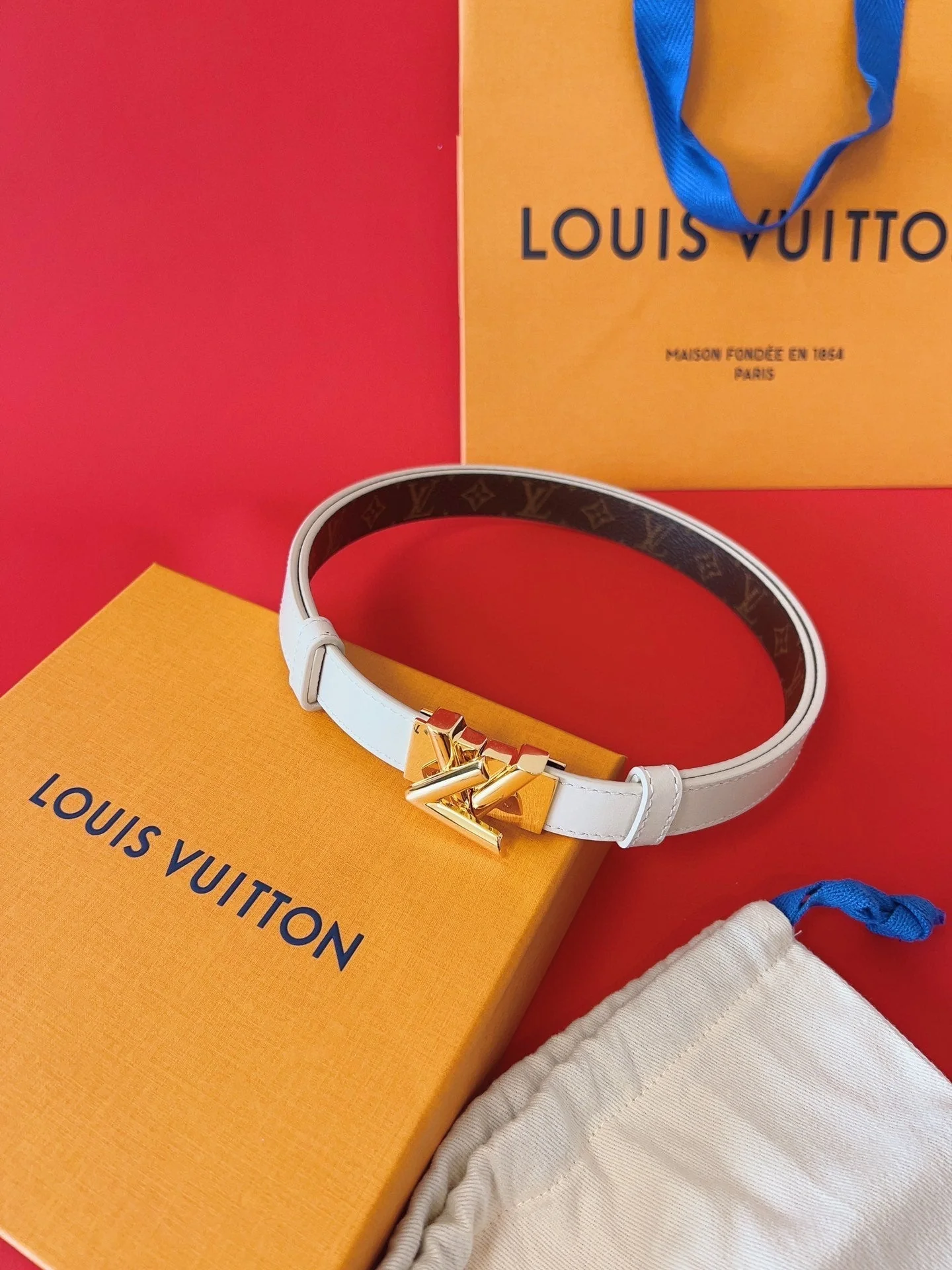 LV GO-14 20MM BELT IN WHITE CALFSKIN GOLD HARDWARE