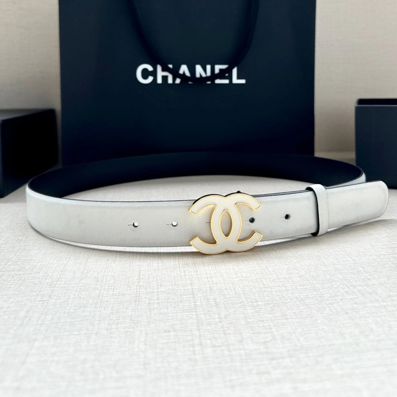 CC 30MM BELT IN FULL WHITE SMOOTH CALFSKIN METAL HARDWARE