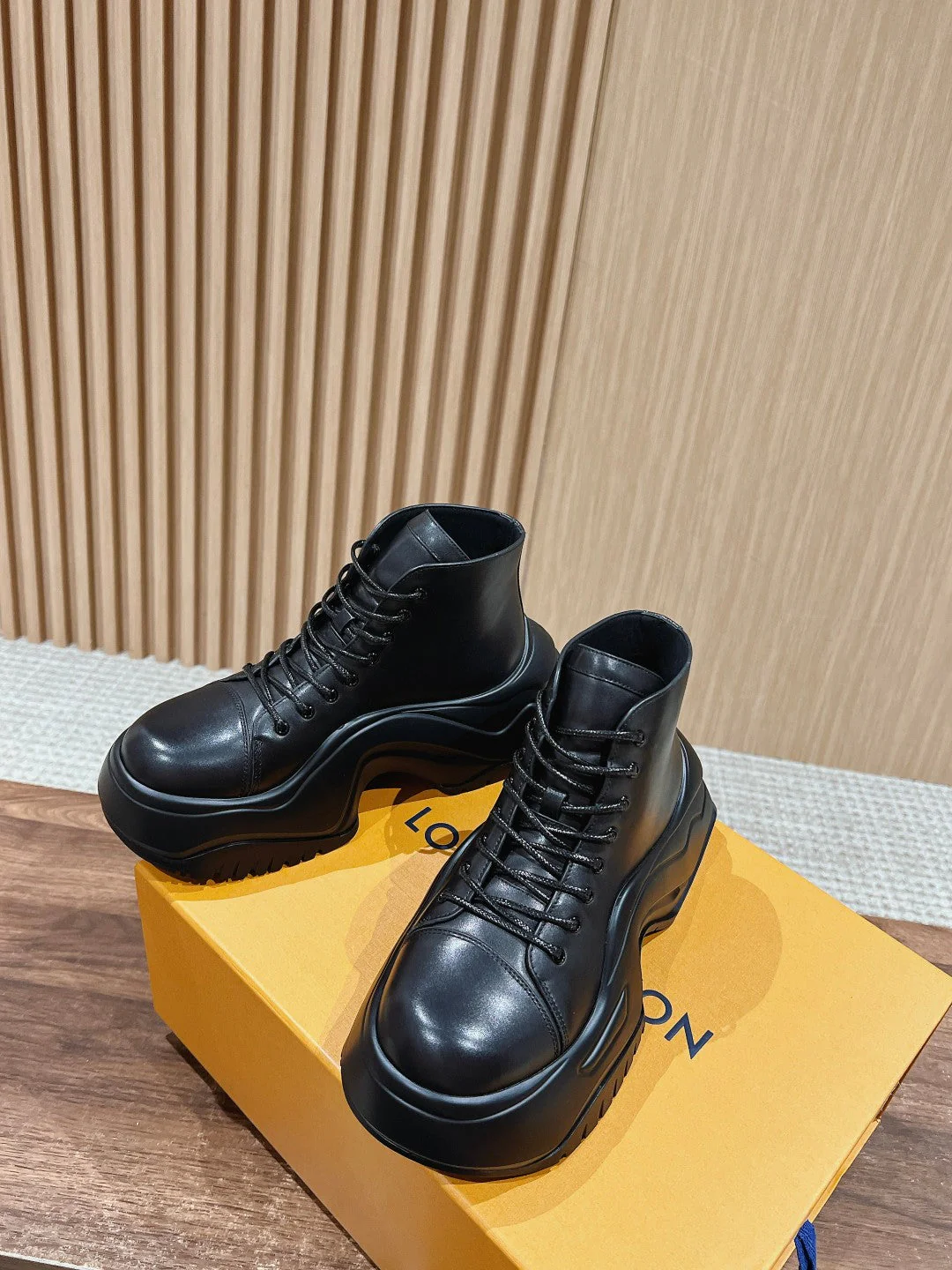 LV WOMEN CHELSEA BOOT IN BLACK MONOGRAM CALFSKIN