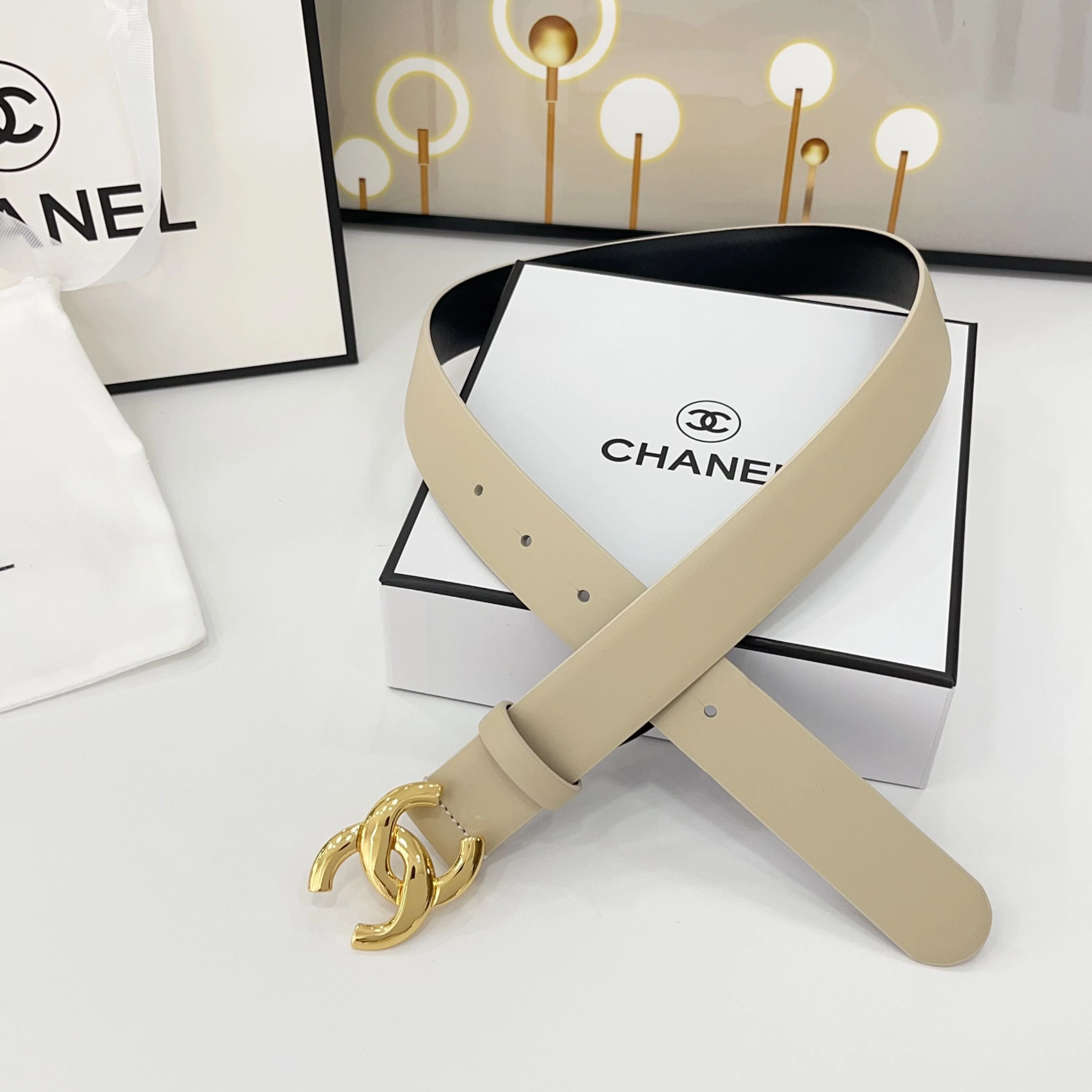 DOUBLE C BELT 30MM IN BEIGE CALFSKIN WITH SHINY GOLD BUCKLE