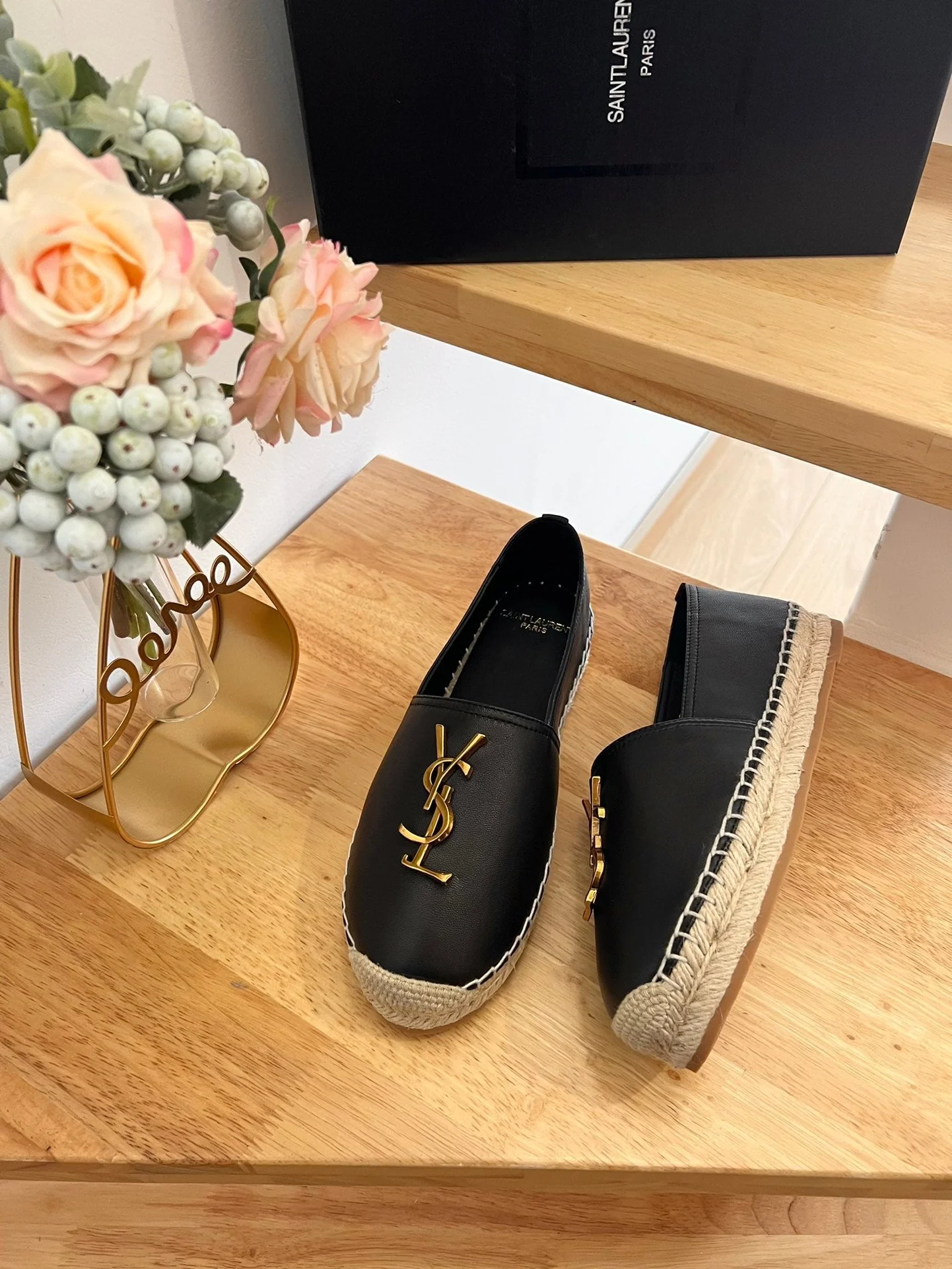 SL YVES LOGO SLIP ON BLACK CALFSKIN