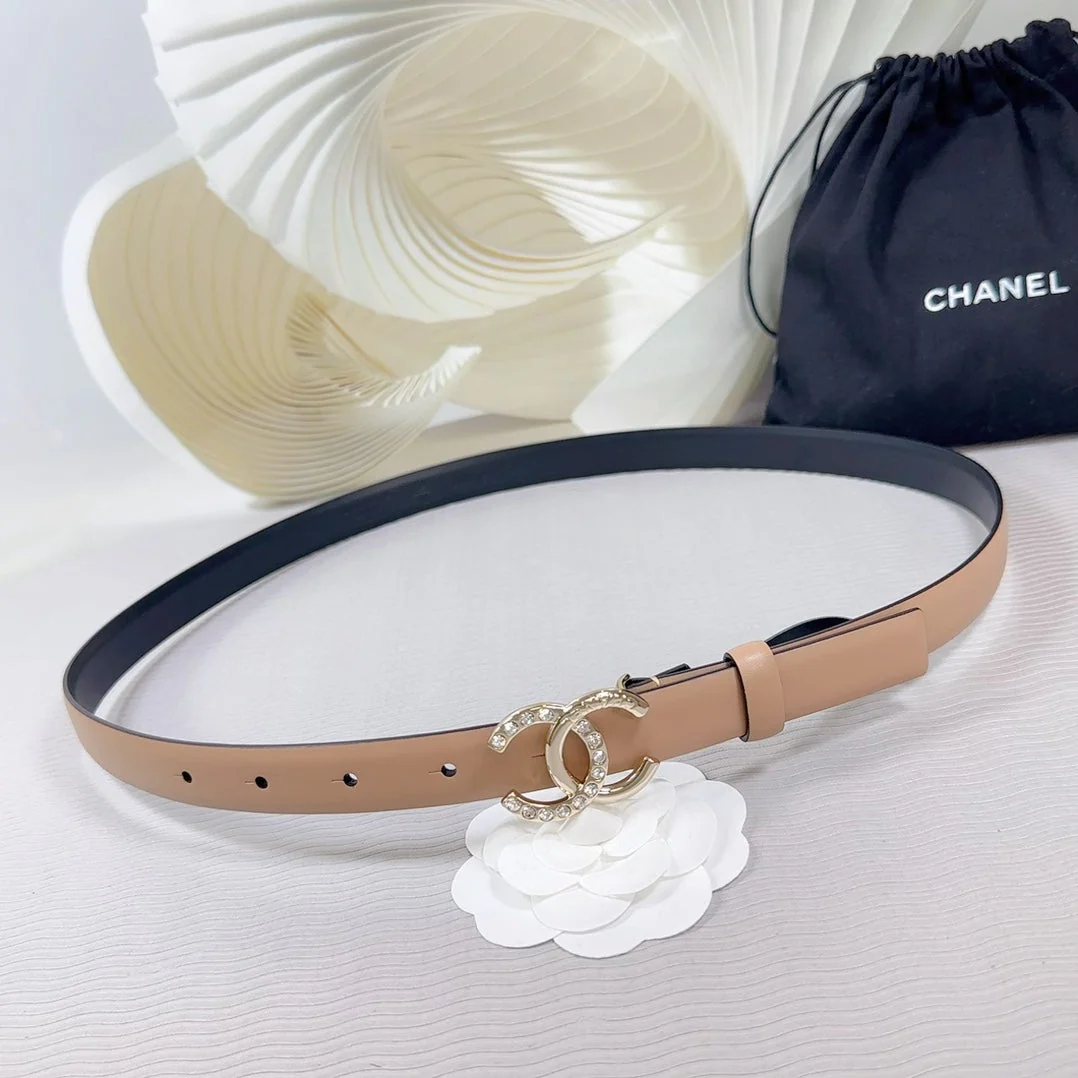 CC BELT 20 MM IN DESERT SAND SMOOTH CALFSKIN GOLD HARDWARE ATTACH RHINSTONE