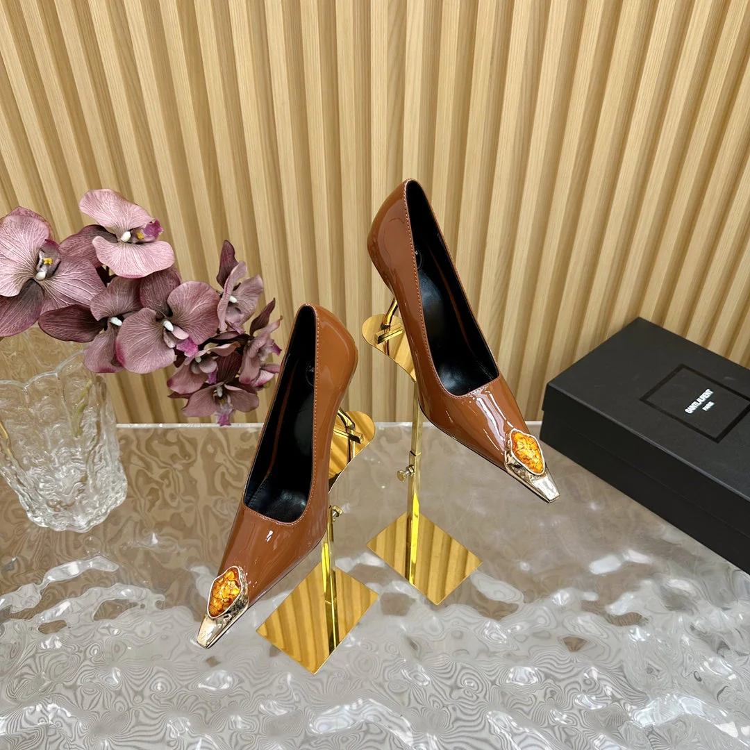 ORANGE GEM-STUDDED HIGH PUMPS IN BRONZE BROWN PATENT CALFSKIN