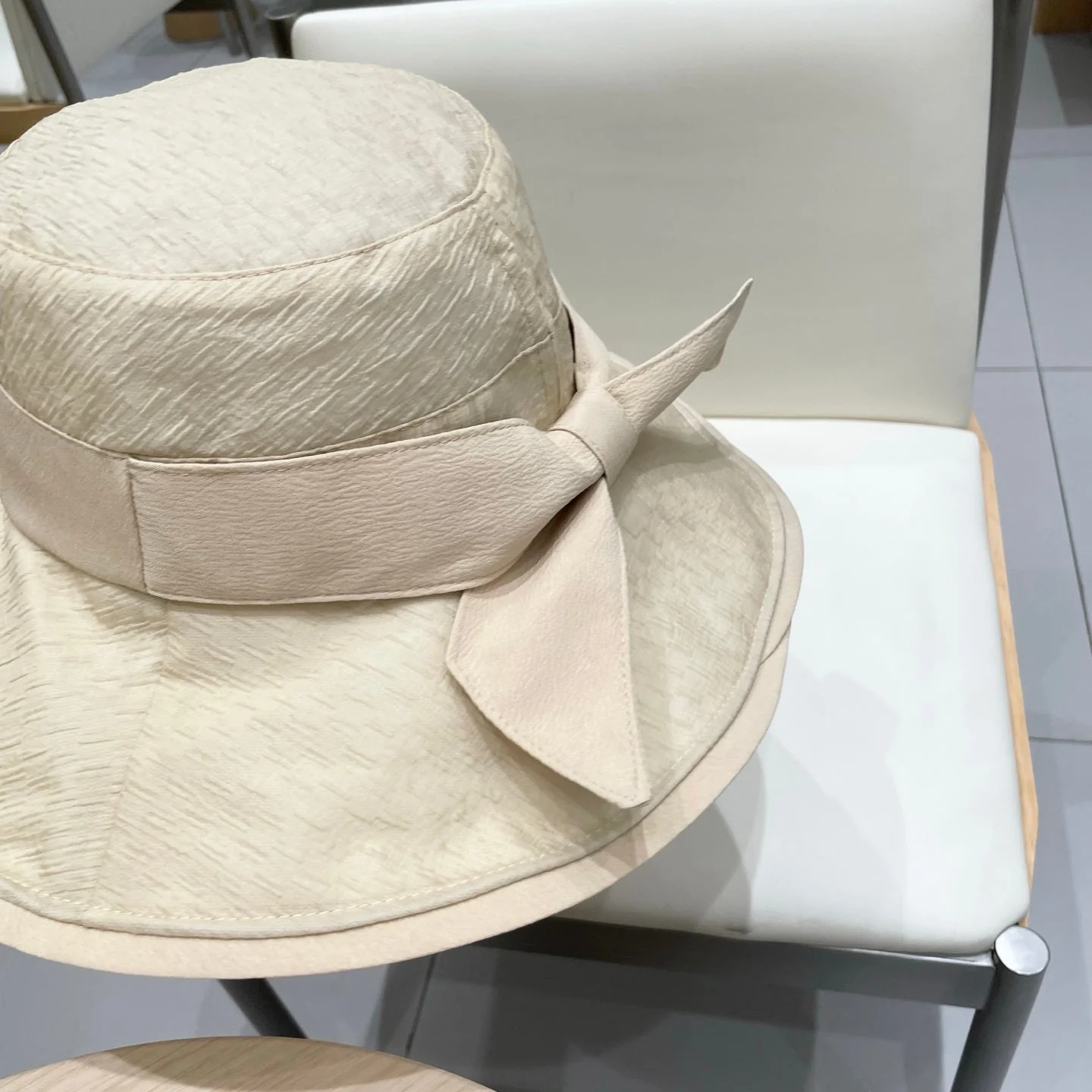 BUCKET HAT MODEL 650698 IN BEIGE FABRIC