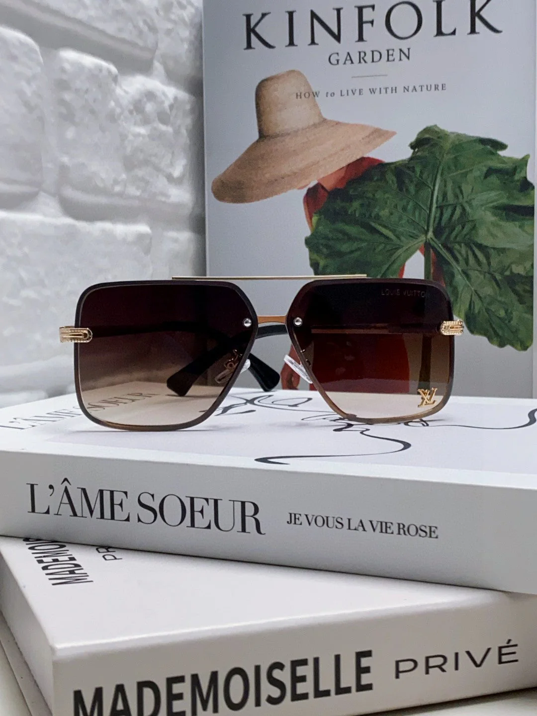 SQUARE SUNGLASSES 570264 IN GOLD METAL BROWN SMOKE LENS