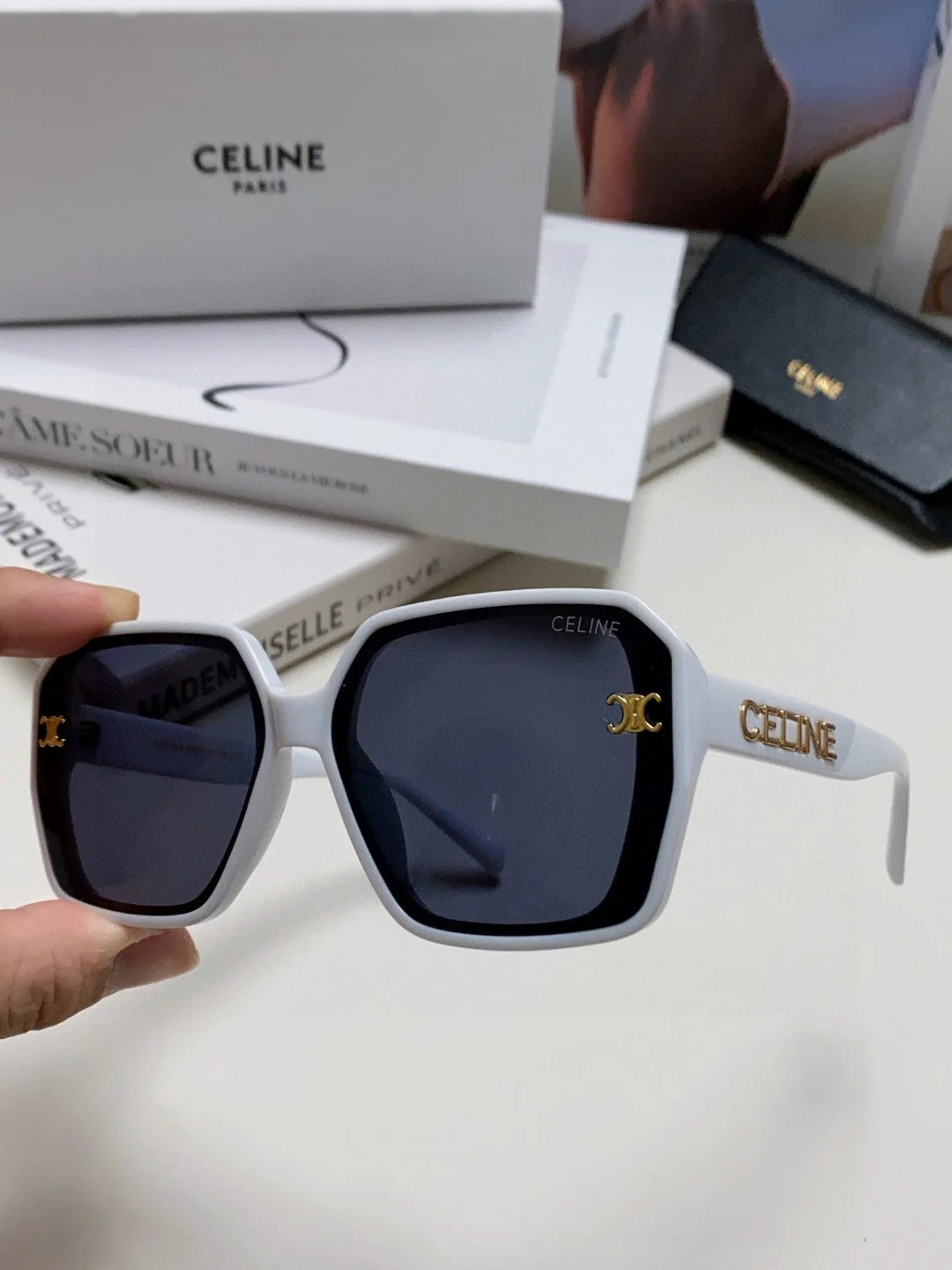TRIOMPHE SUNGLASSES 548594 IN WHITE ACETATE