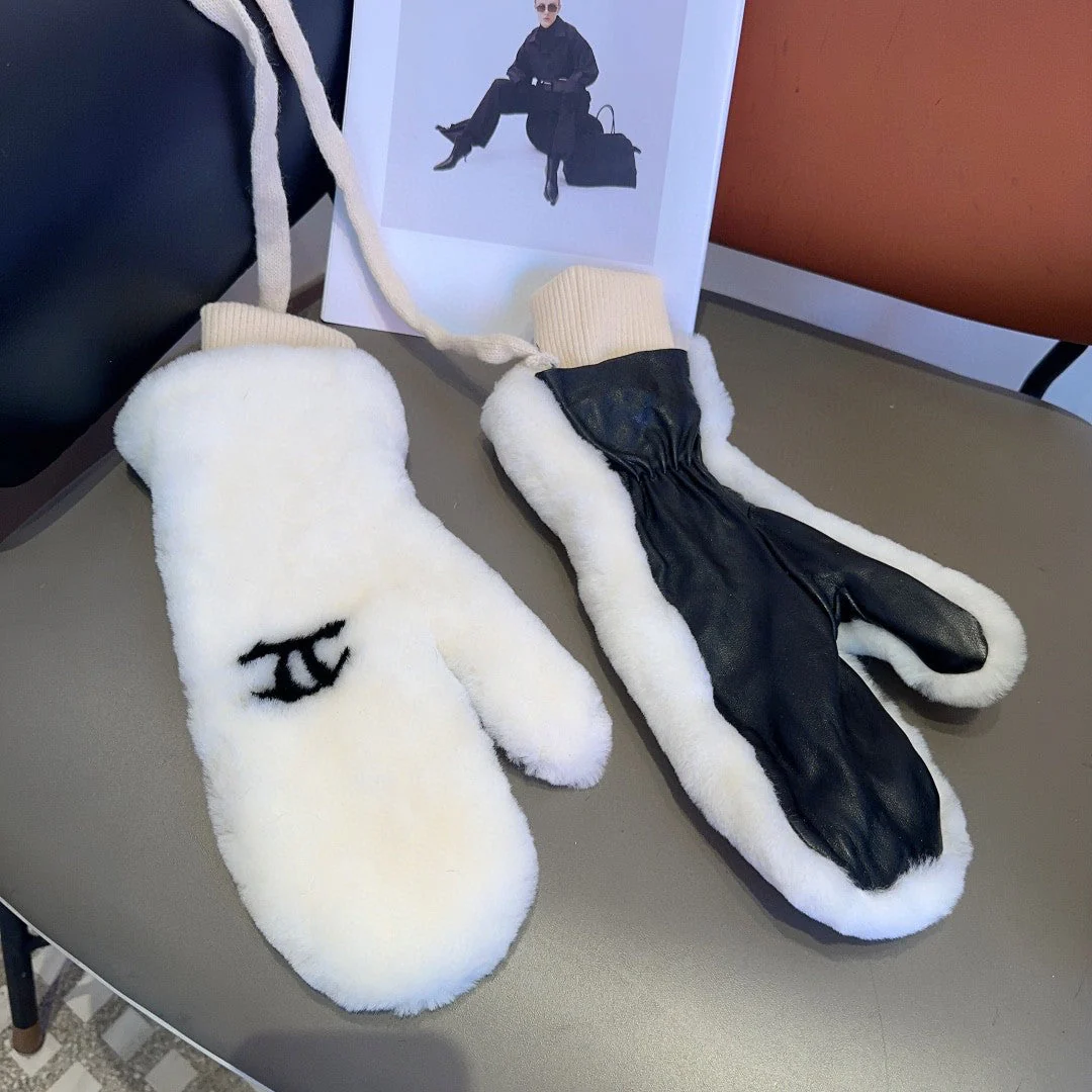 GLOVES IN WHITE RABBIT FUR AND LAMBSKIN 456404