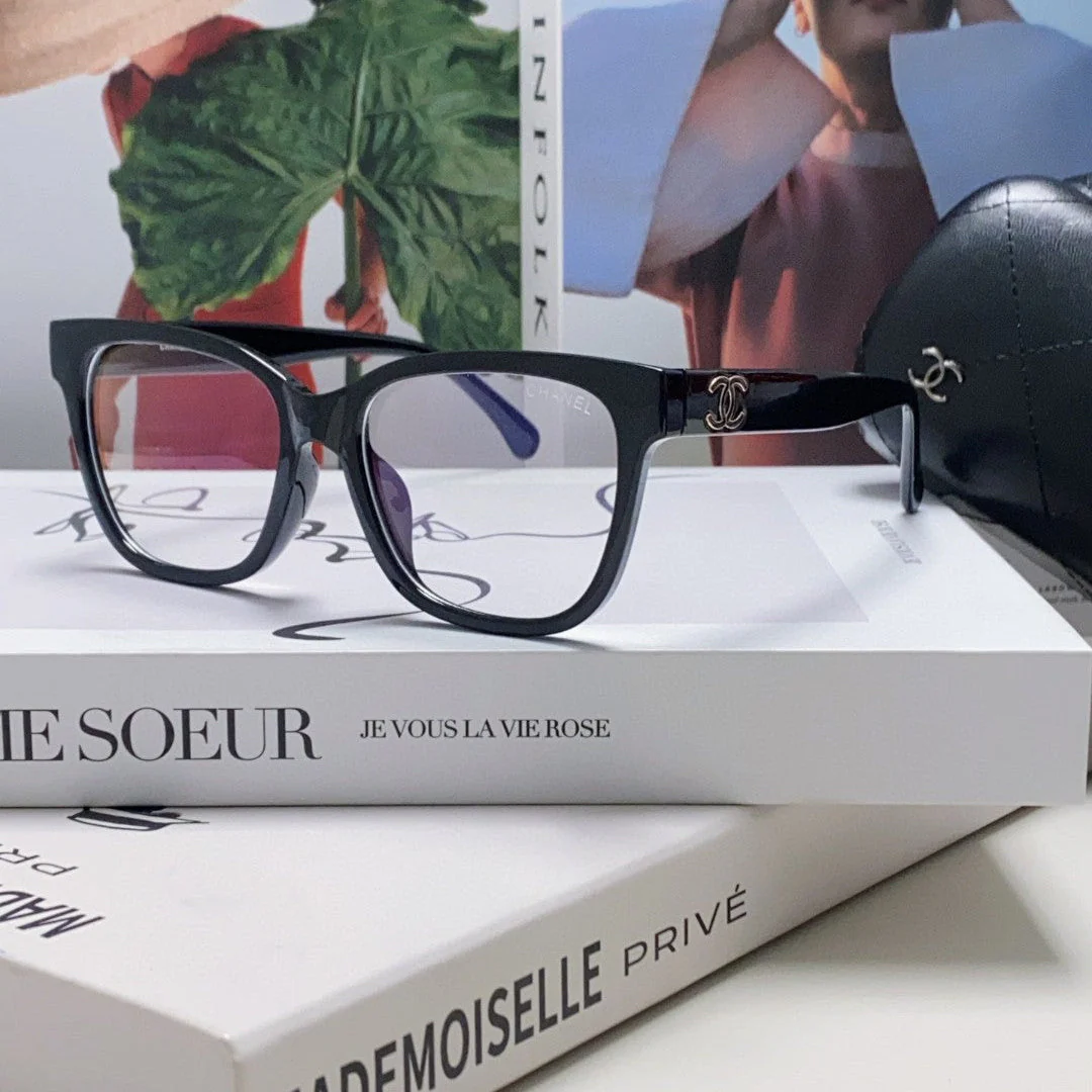 SQUARE SUNGLASSES 632890 IN BLACK ACETATE