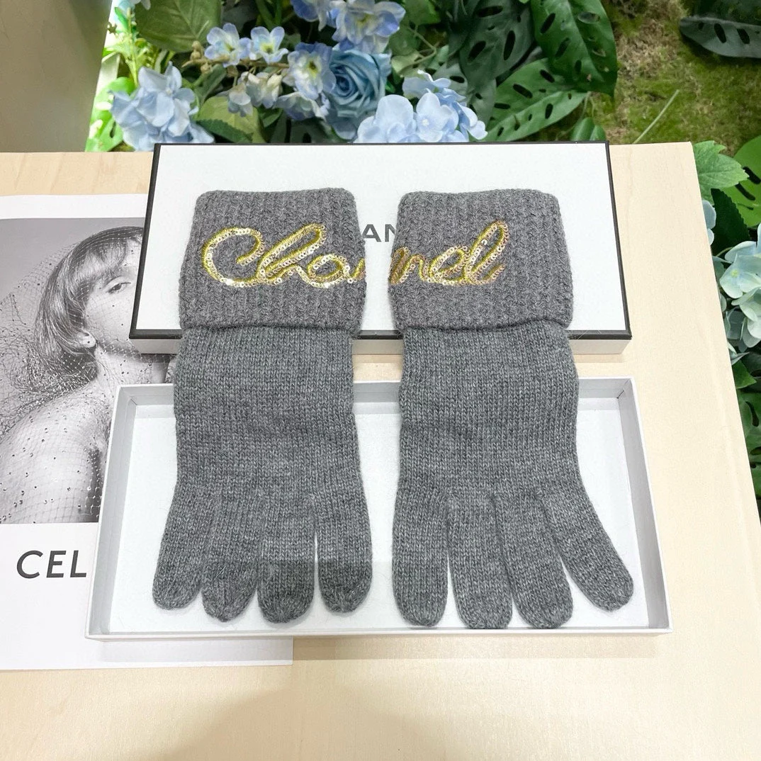 GLOVES IN DOVE GRAY WOOL WITH YELLOW LOGO 465777