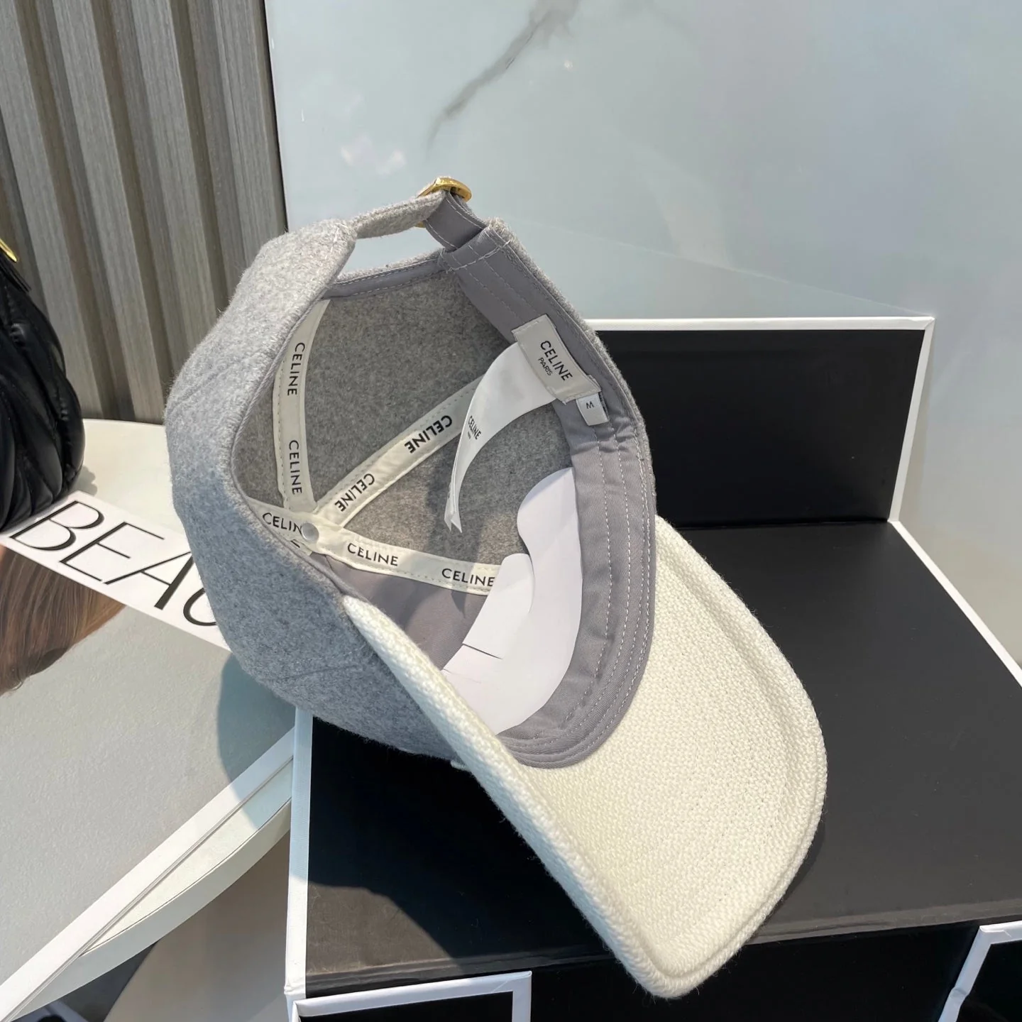 BASEBALL CAP MODEL 652410 IN WHITE AND GRAY FELTED FABRIC