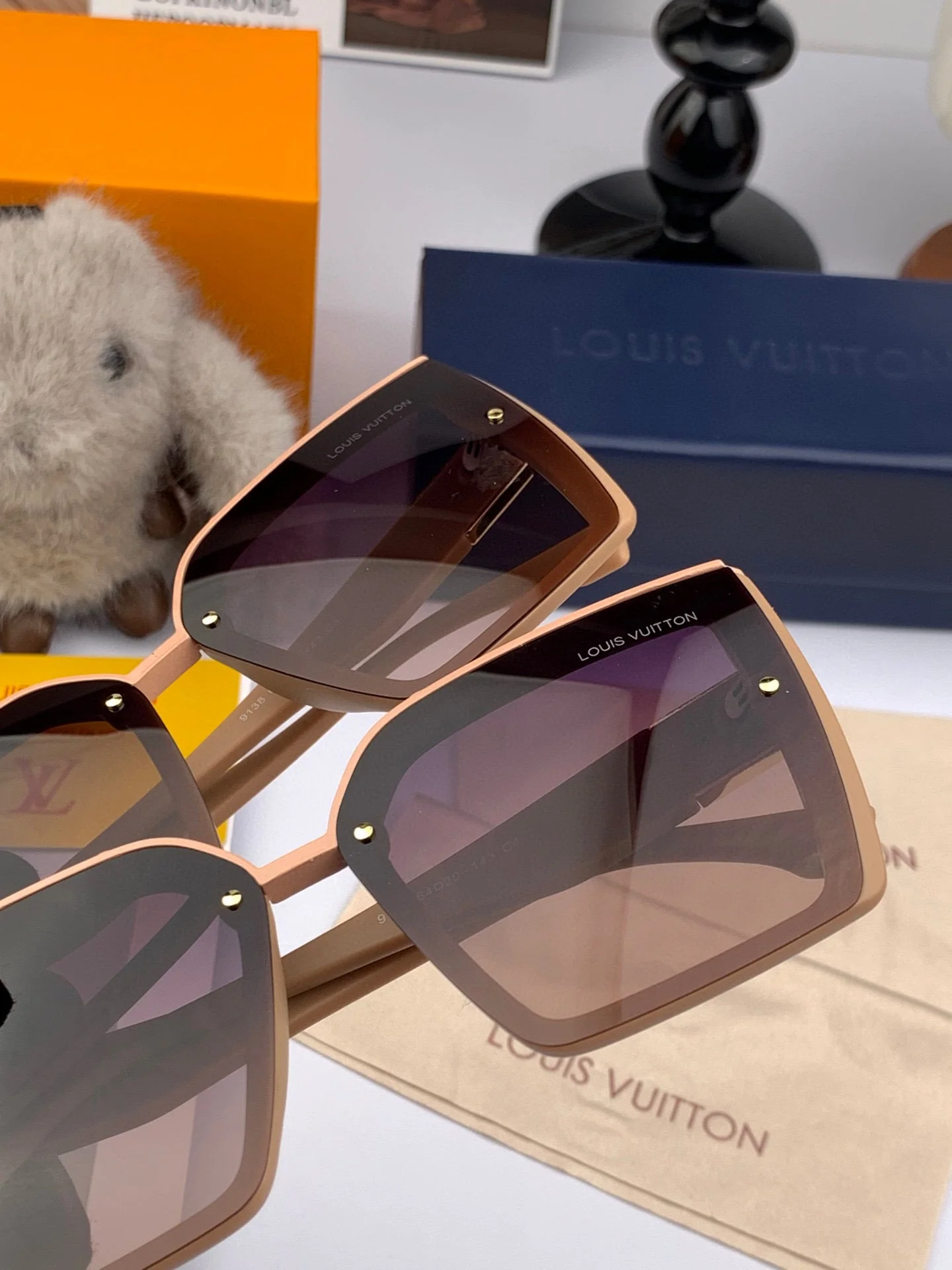 SQUARE SUNGLASSES L822 IN ACETATE