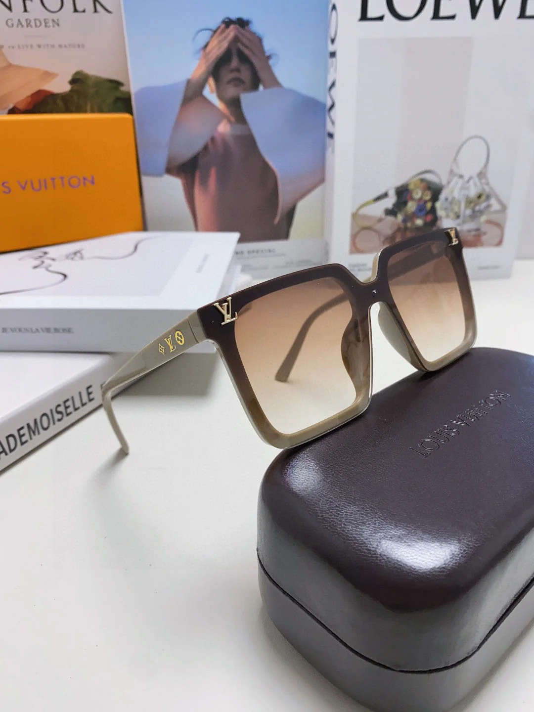 SQUARE SUNGLASS 581368 IN BEIGE ACETATE