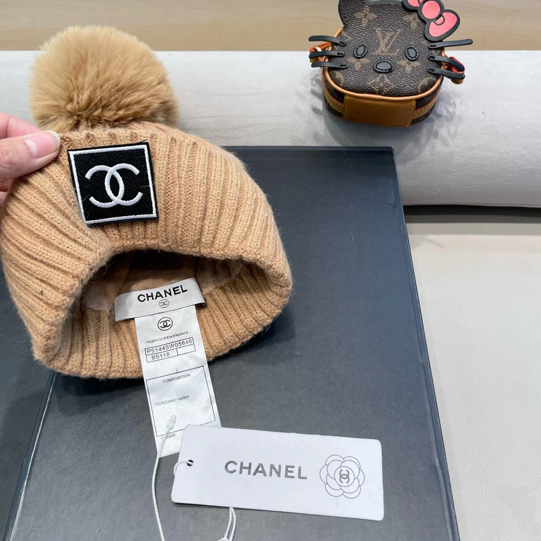 BEANIE HAT IN SEPIA TAN WOOL 422177