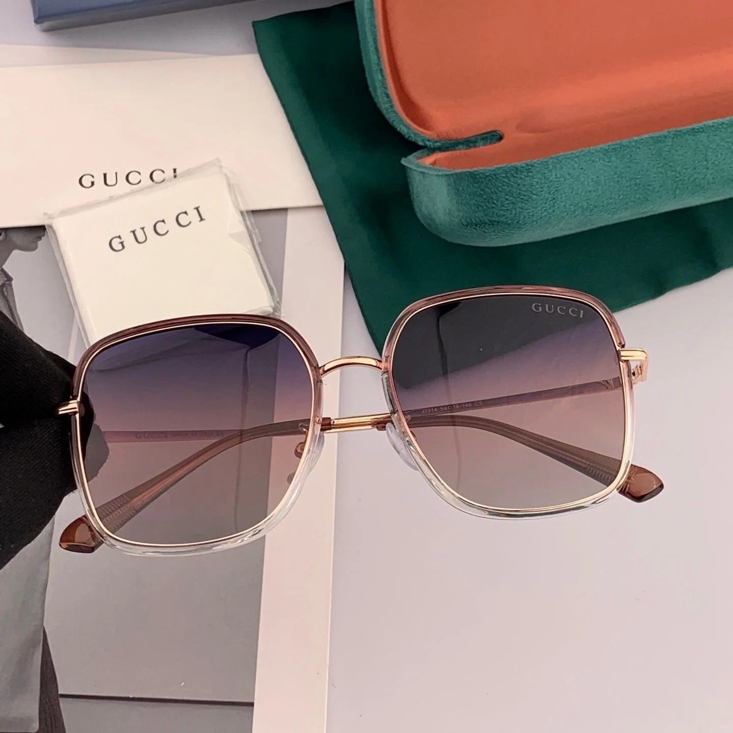 SQUARE FRAME SUNGLASSES G3142 IN ACETATE AND METAL
