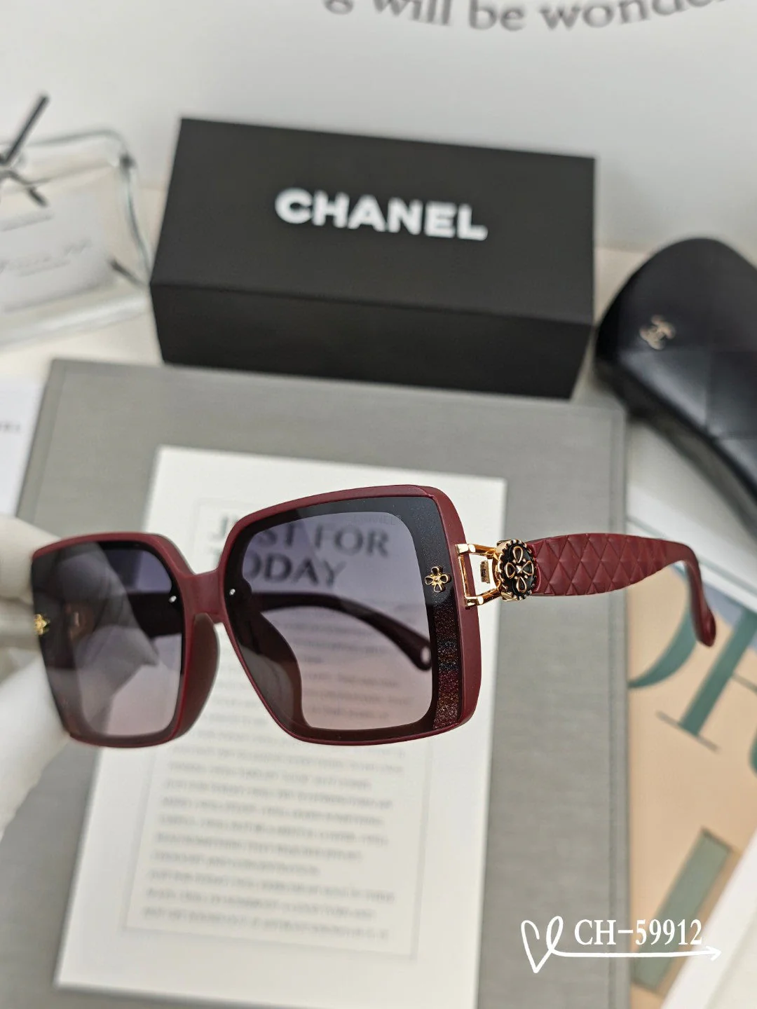 SQUARE SUNGLASSES 59912 IN ACETATE