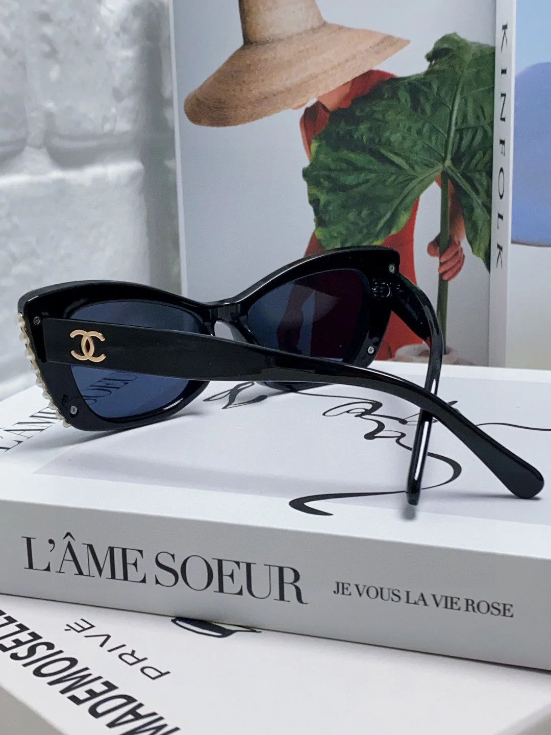 CAT EYE SUNGLASSES 632701 IN BLACK ACETATE EMBOSSED PEARL