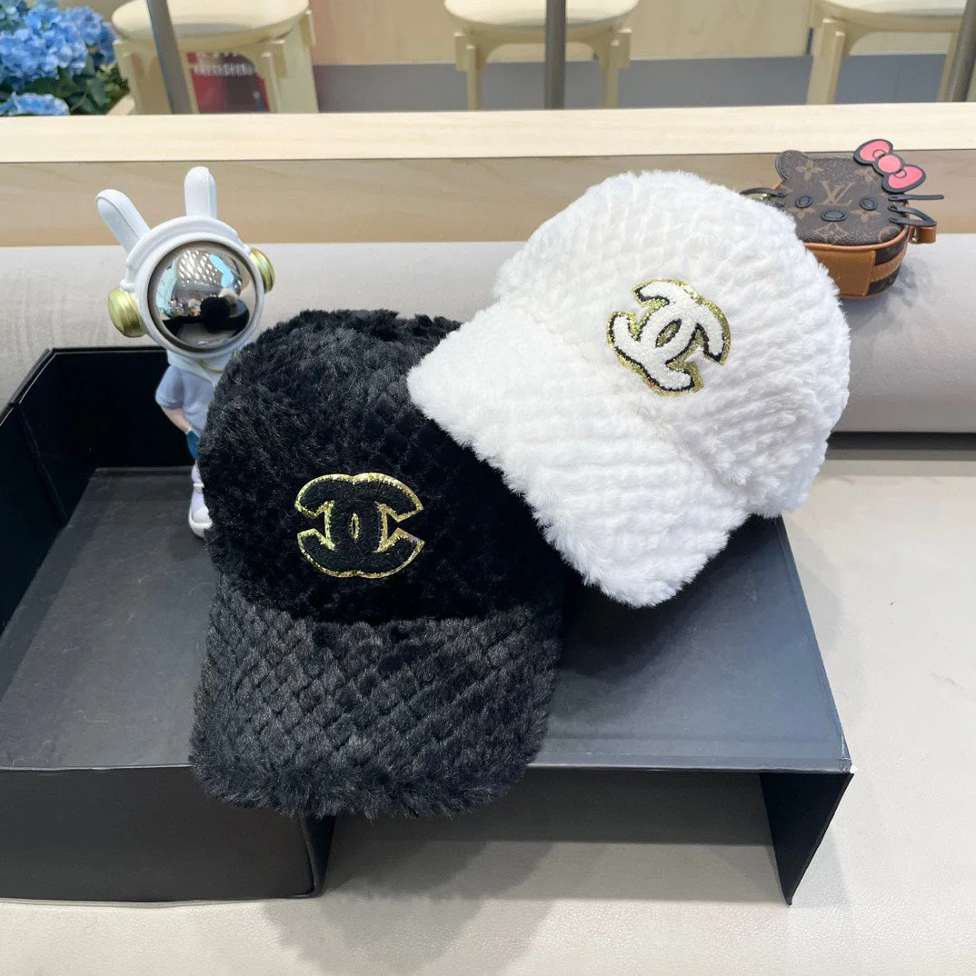BASEBALL CAP IN BLACK FLEECE 431371