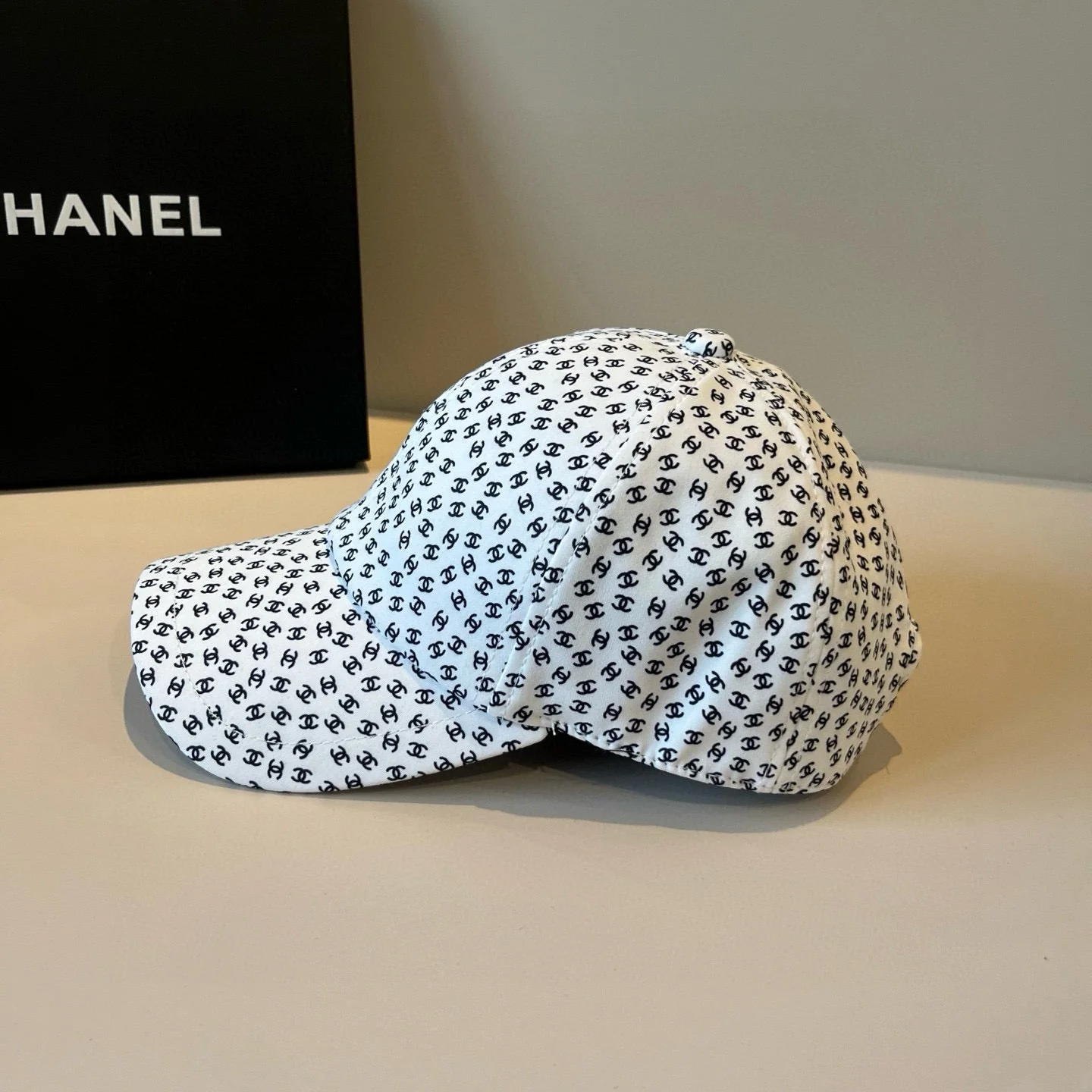BASEBALL HAT IN WHITE 672899