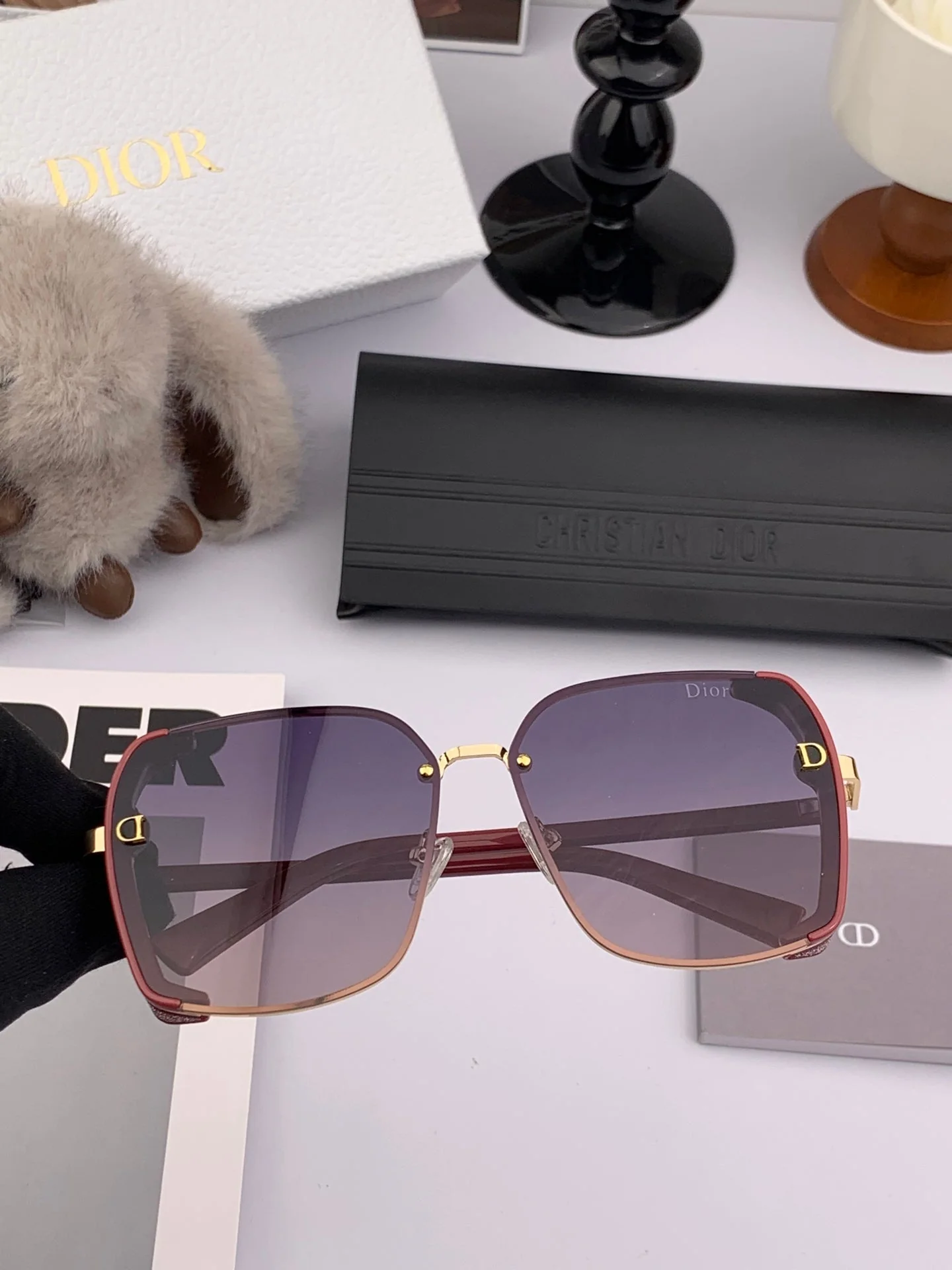 MONTAIGNE SUNGLASS CD9357 IN ACETATE