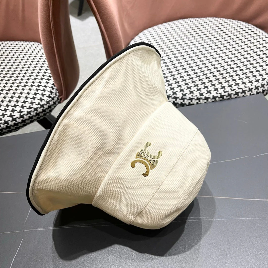 BUCKET HAT MODEL 650289 IN WHITE FABRIC