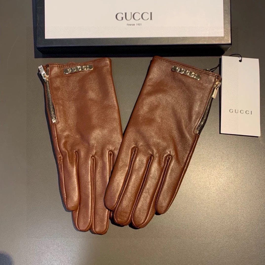 TOUCHSCREEN GLOVES WITH SIDE ZIPPER IN CARAMEL BROWN LAMBSKIN 456310