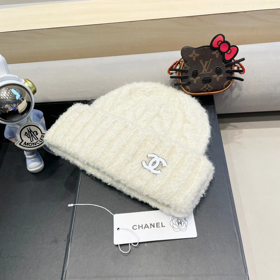 BEANIE HAT IN WHITE WOOL 413328