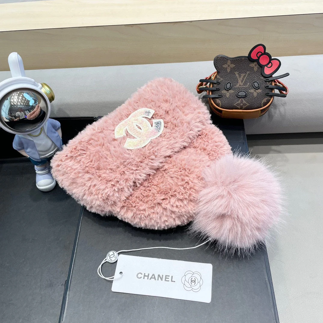 BEANIE HAT IN LIGHT PINK SOLF FLEECE 419712
