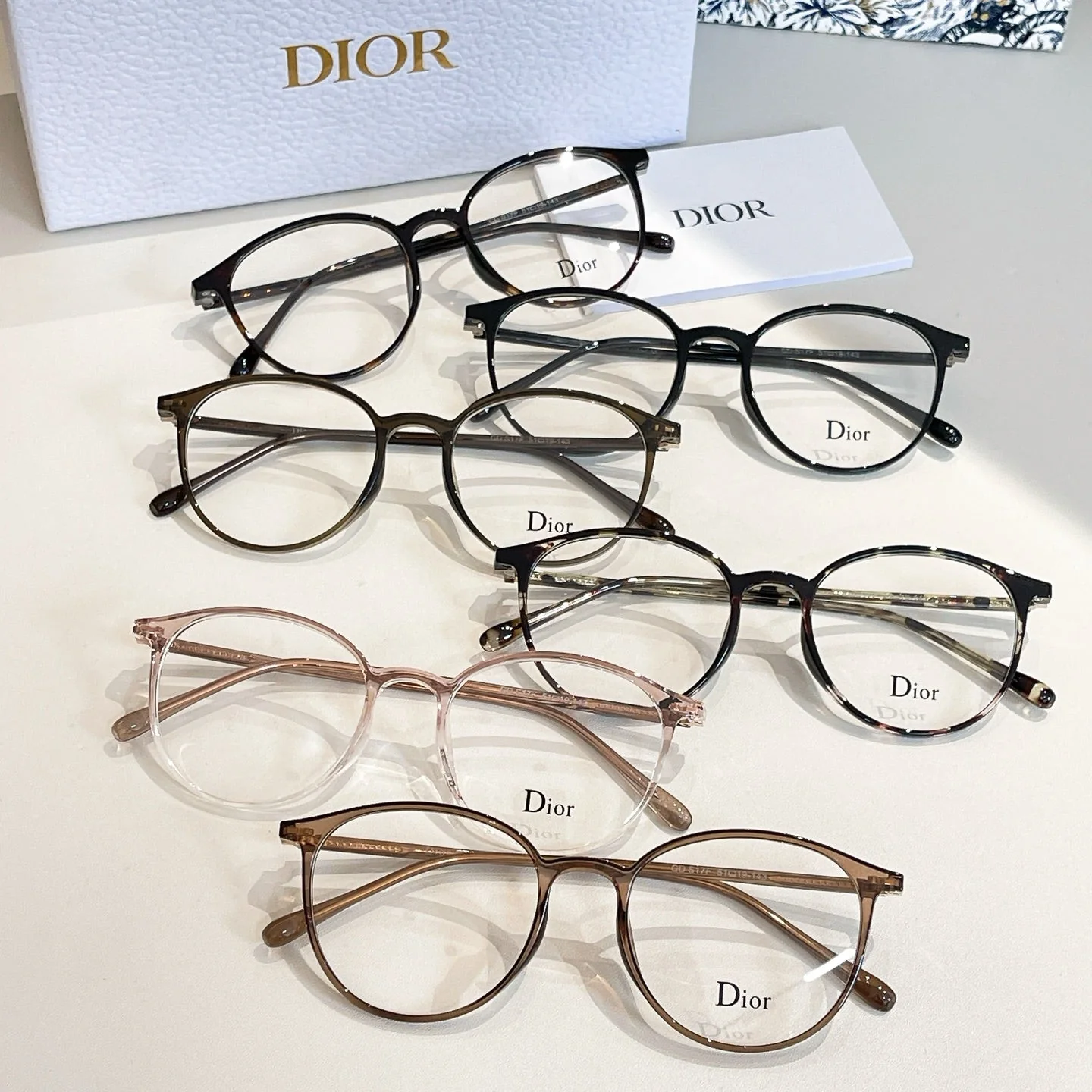 MONTAIGNE SUNGLASS CD S17F IN ACETATE