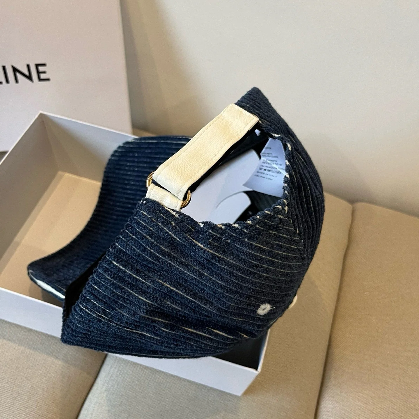 BASEBALL CAP MODEL 650191 IN NAVY BLUE CORDUROY