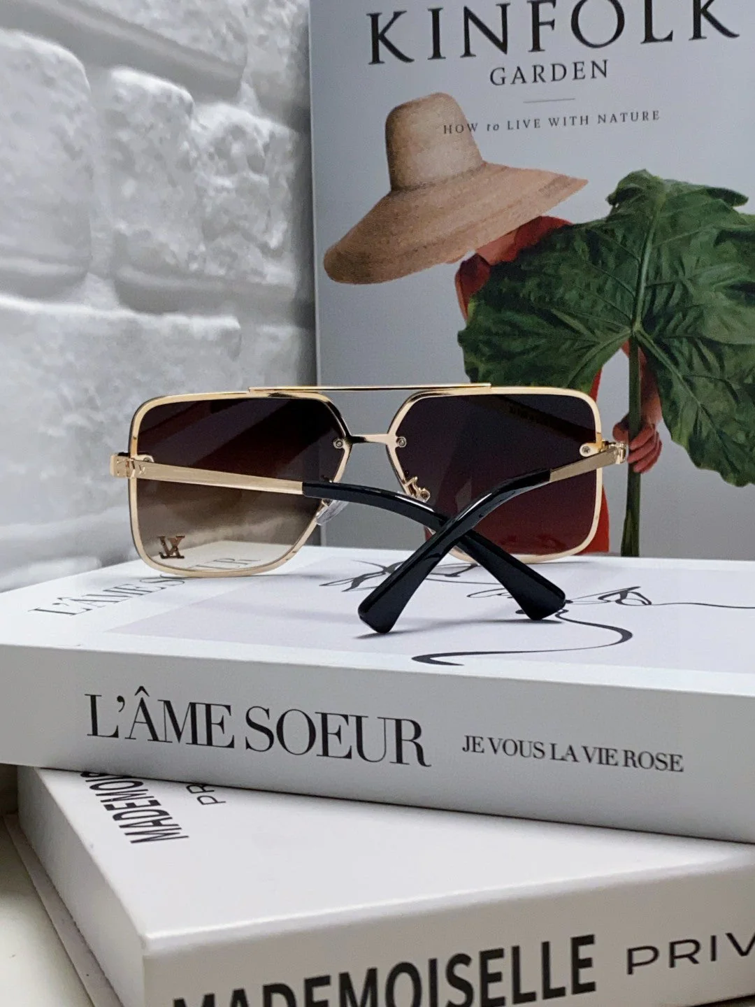 SQUARE SUNGLASSES 570264 IN GOLD METAL BROWN SMOKE LENS
