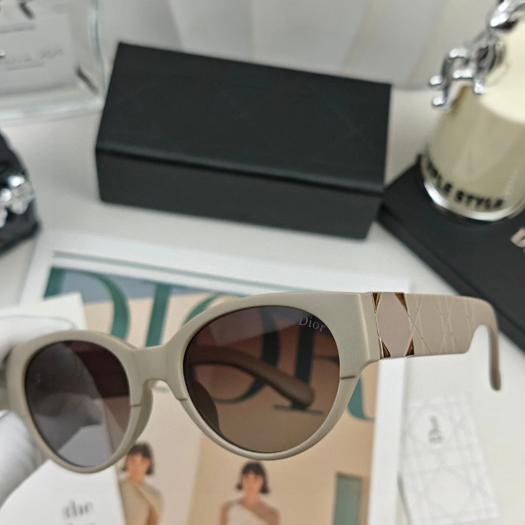 MONTAIGNE SUNGLASS 25157 IN ACETATE