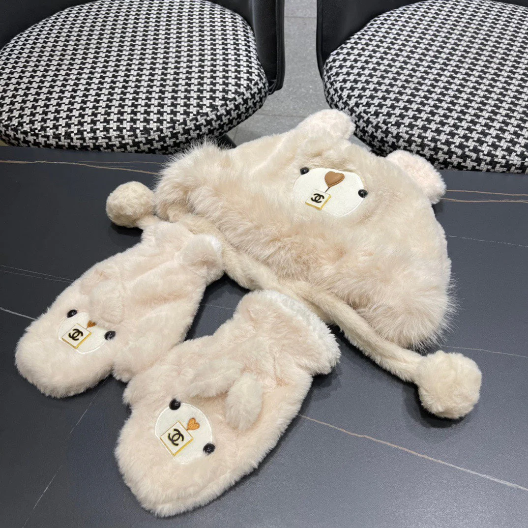 THREE-PIECE SET IN BEIGE FLEECE AND WOOL 433196
