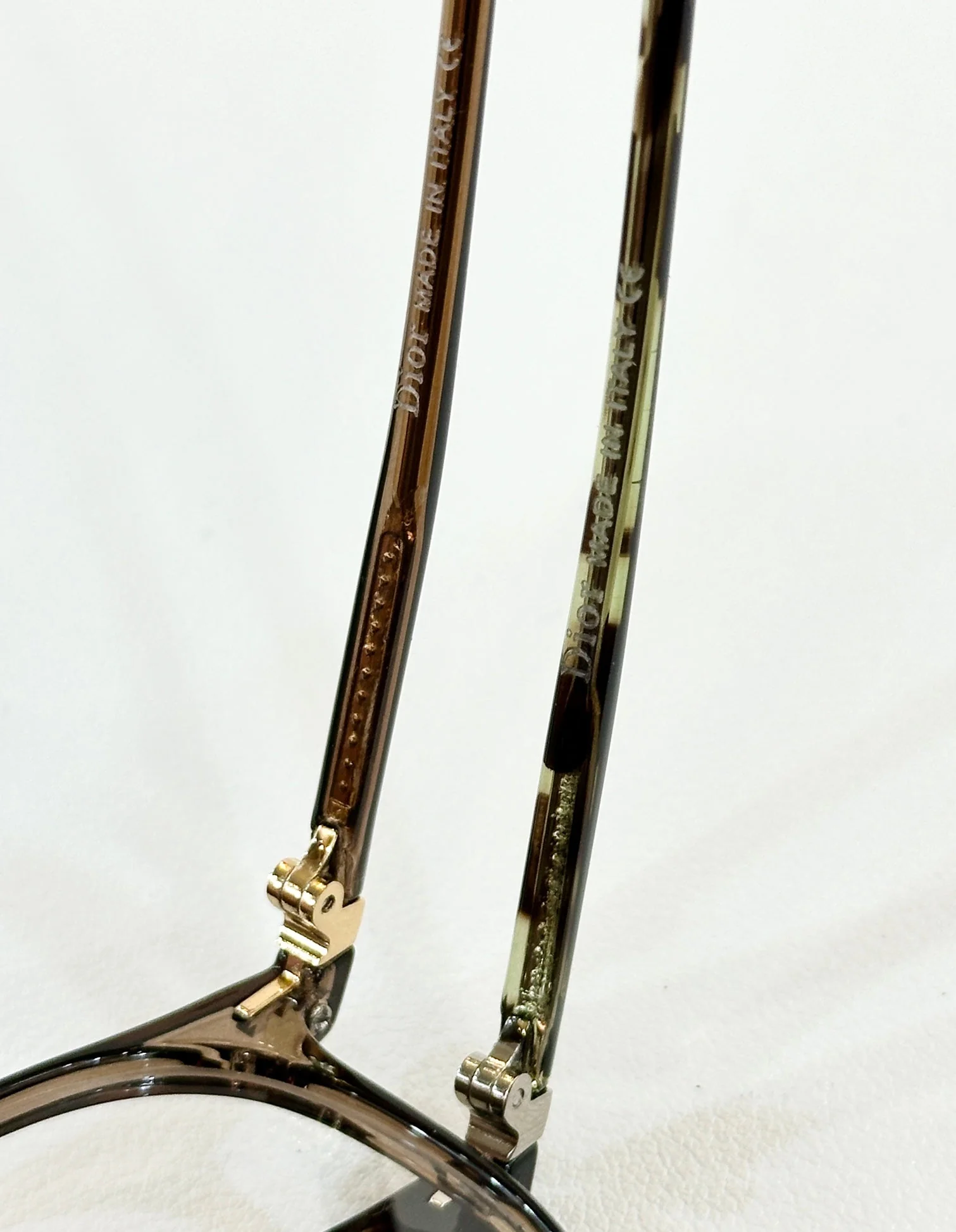 MONTAIGNE SUNGLASS CD S17F IN ACETATE