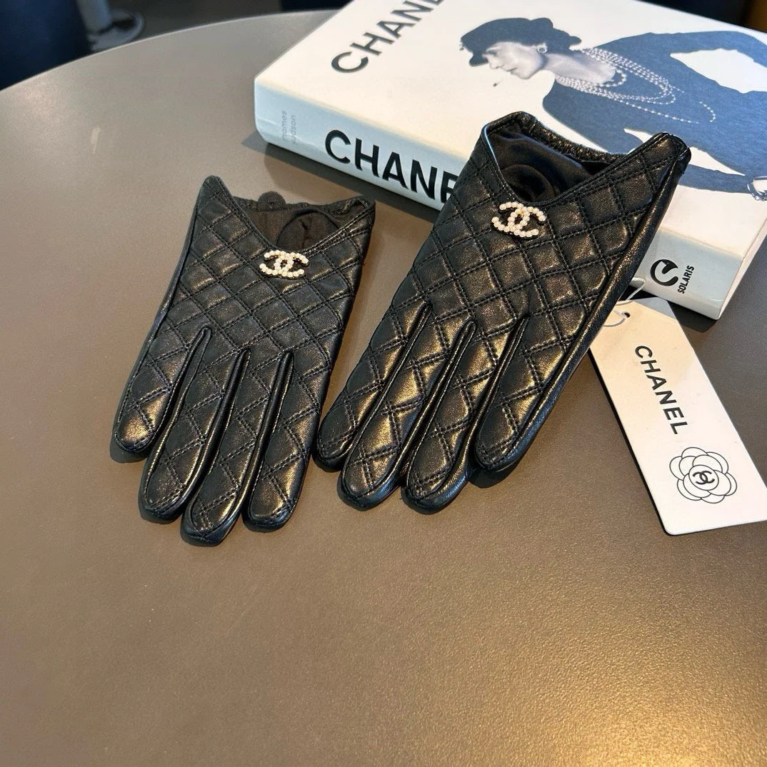 GLOVES IN BLACK LAMBSKIN 465006