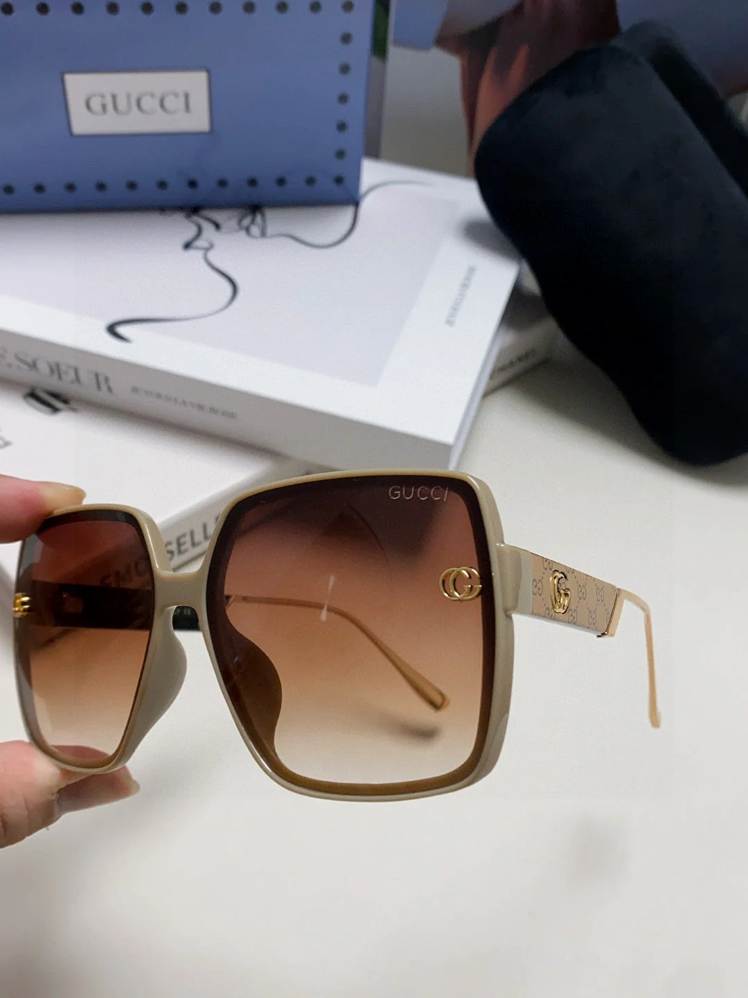 SQUARE FRAME SUNGLASSES  567447 IN ACETATE